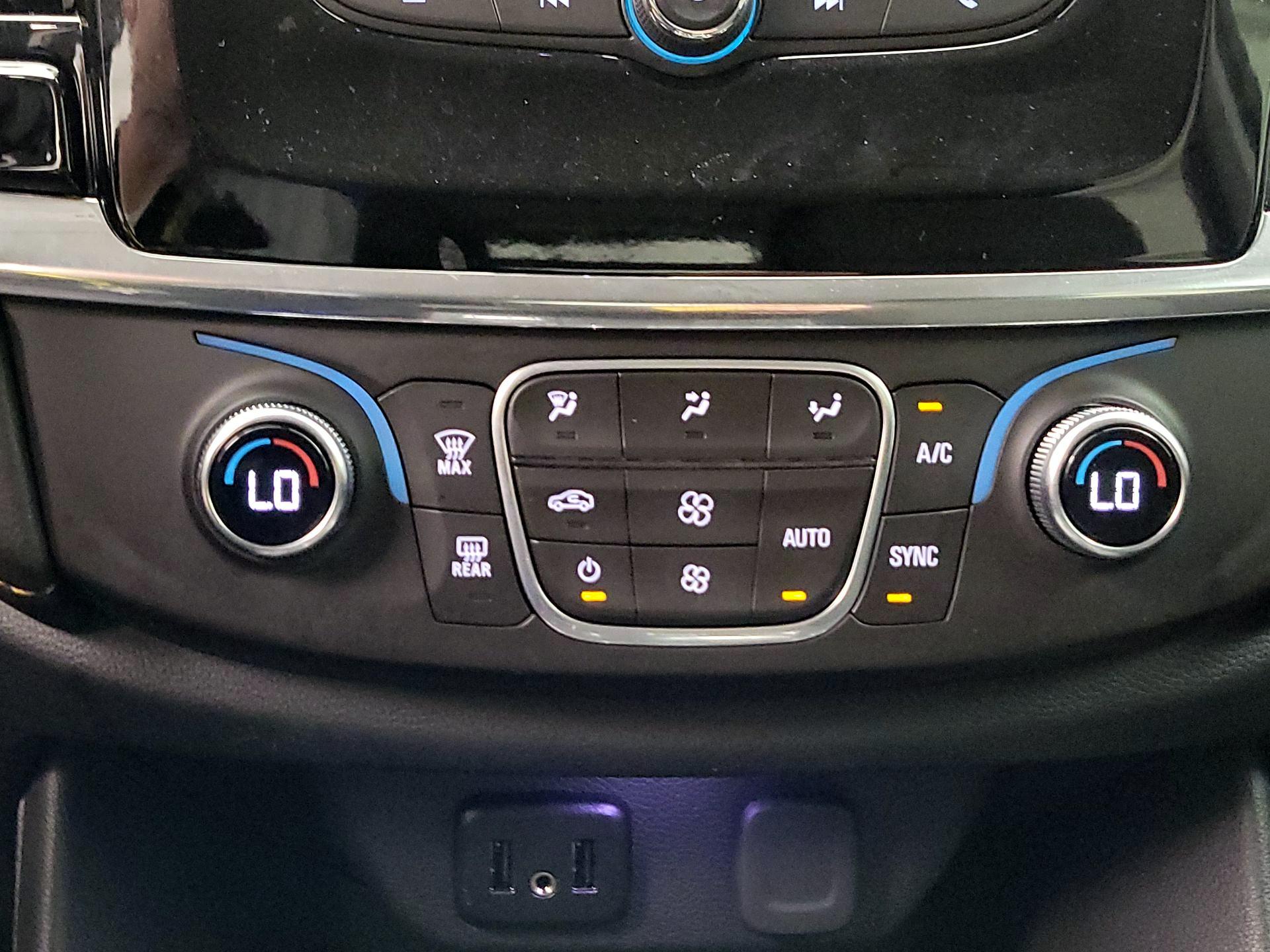 Thumbnail: 2019 Chevrolet Traverse - 16