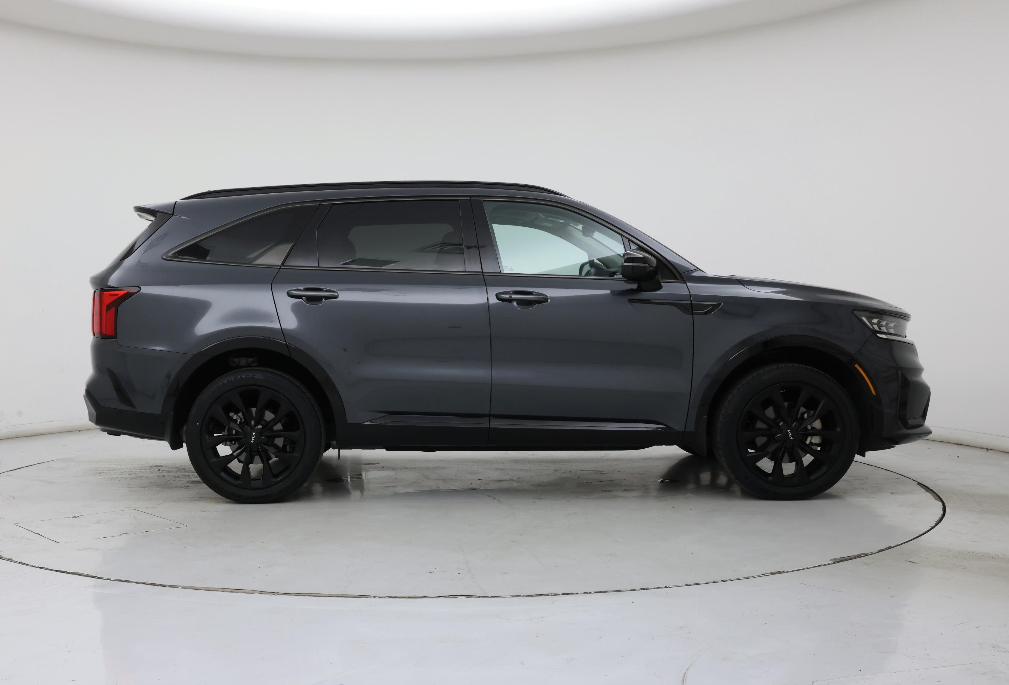 Thumbnail: 2023 Kia Sorento - 7