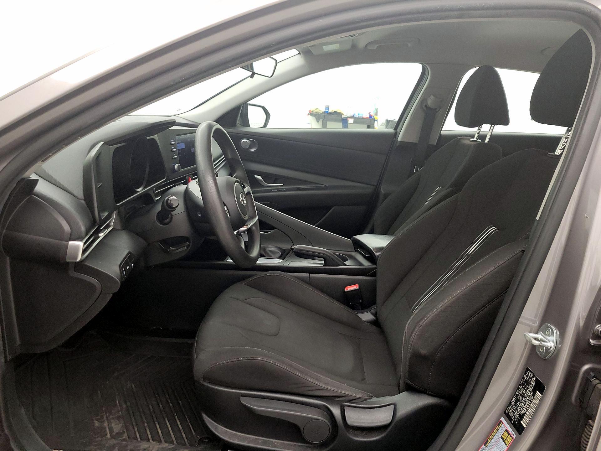 Thumbnail: 2021 Hyundai Elantra - 11