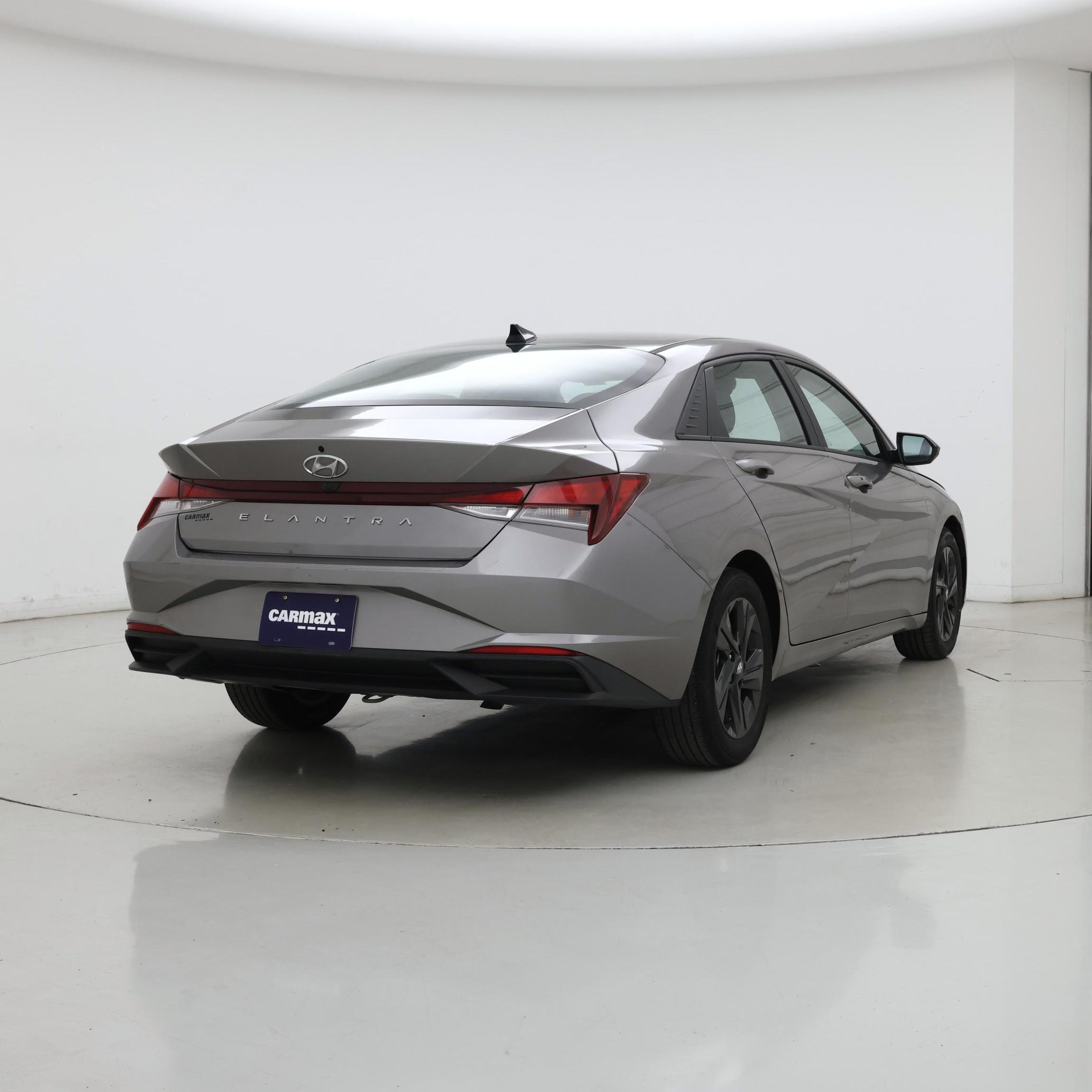 Thumbnail: 2021 Hyundai Elantra - 8