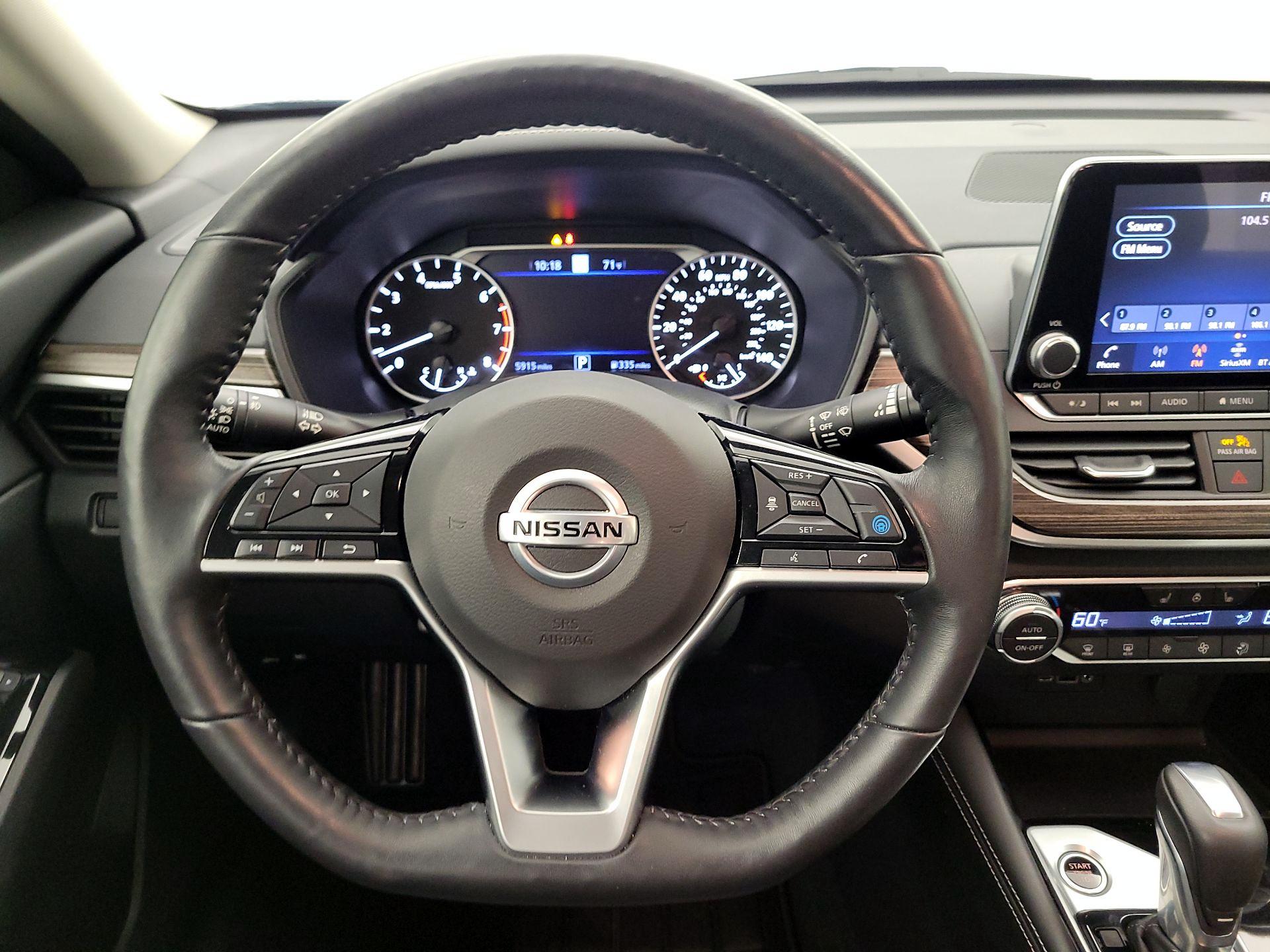Thumbnail: 2020 Nissan Altima - 10