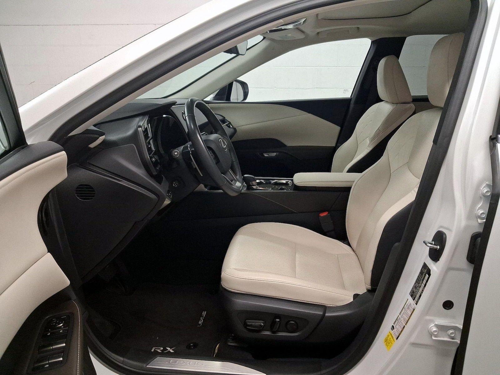 2024 Lexus RX 350 - Photo 12