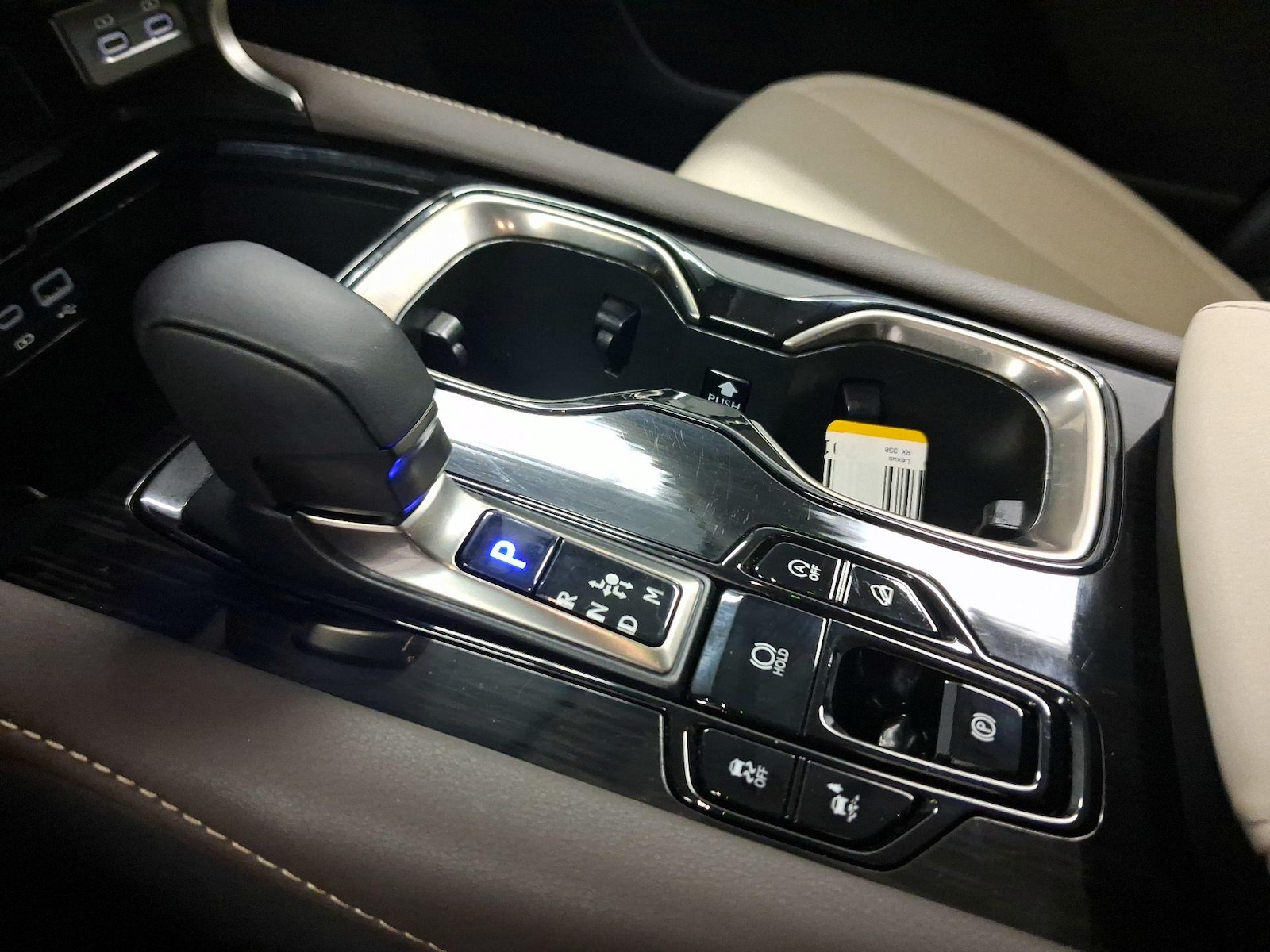 2024 Lexus RX 350 - Photo 18