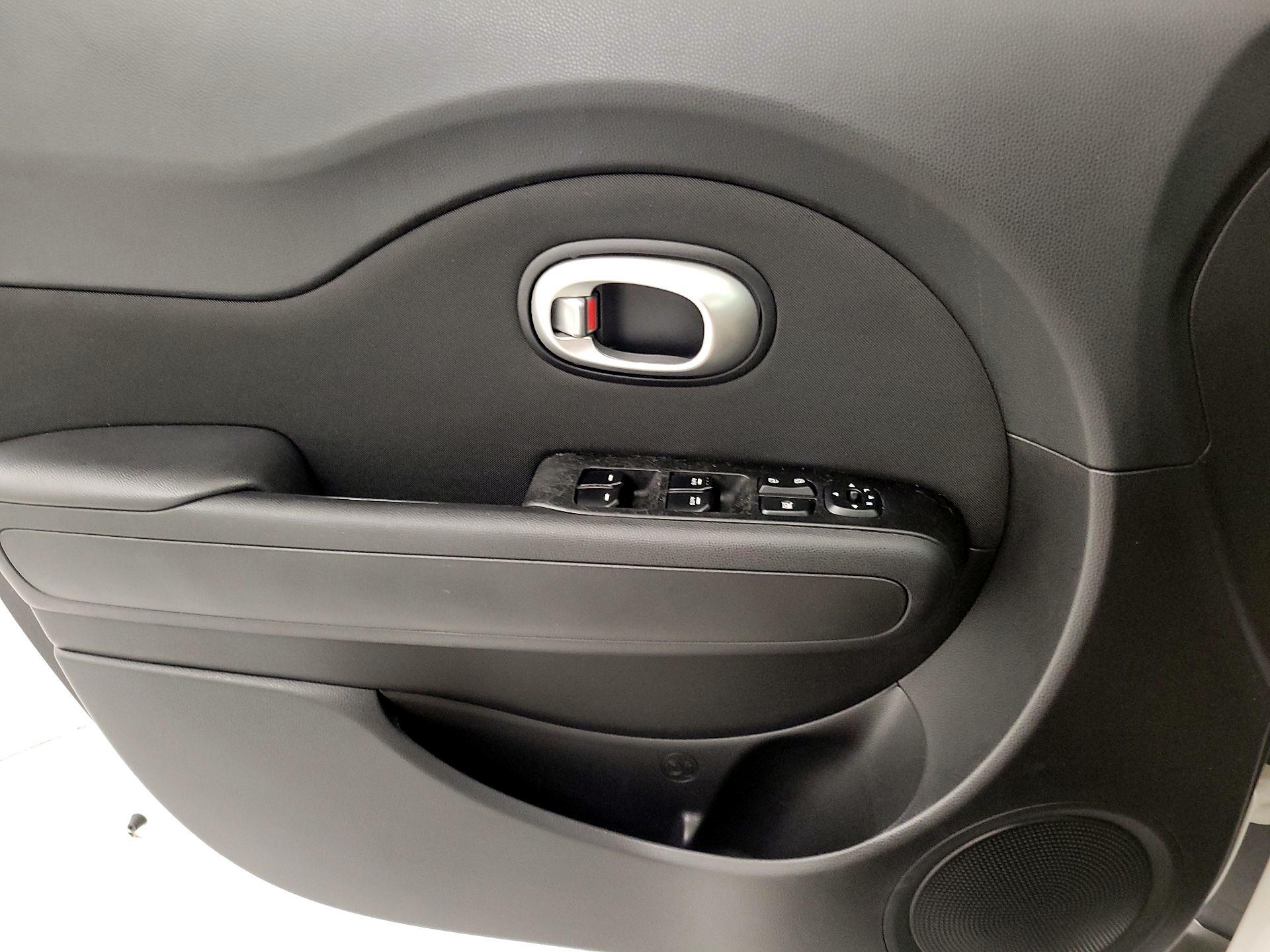 Thumbnail: 2014 Kia Soul - 12