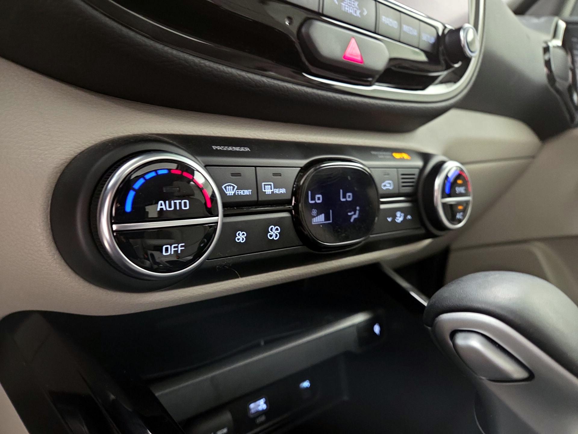 Thumbnail: 2023 Kia Soul - 16