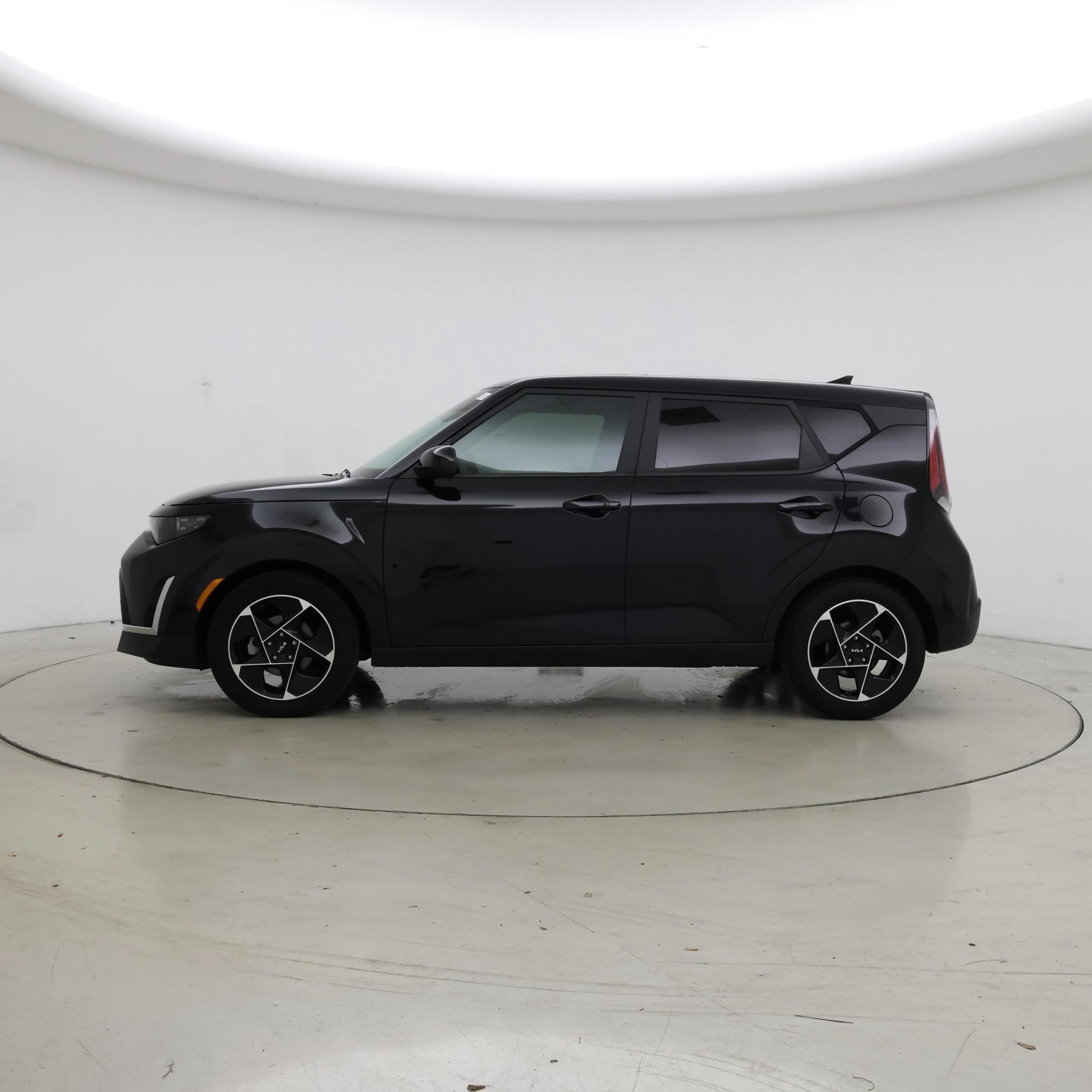 Thumbnail: 2023 Kia Soul - 3