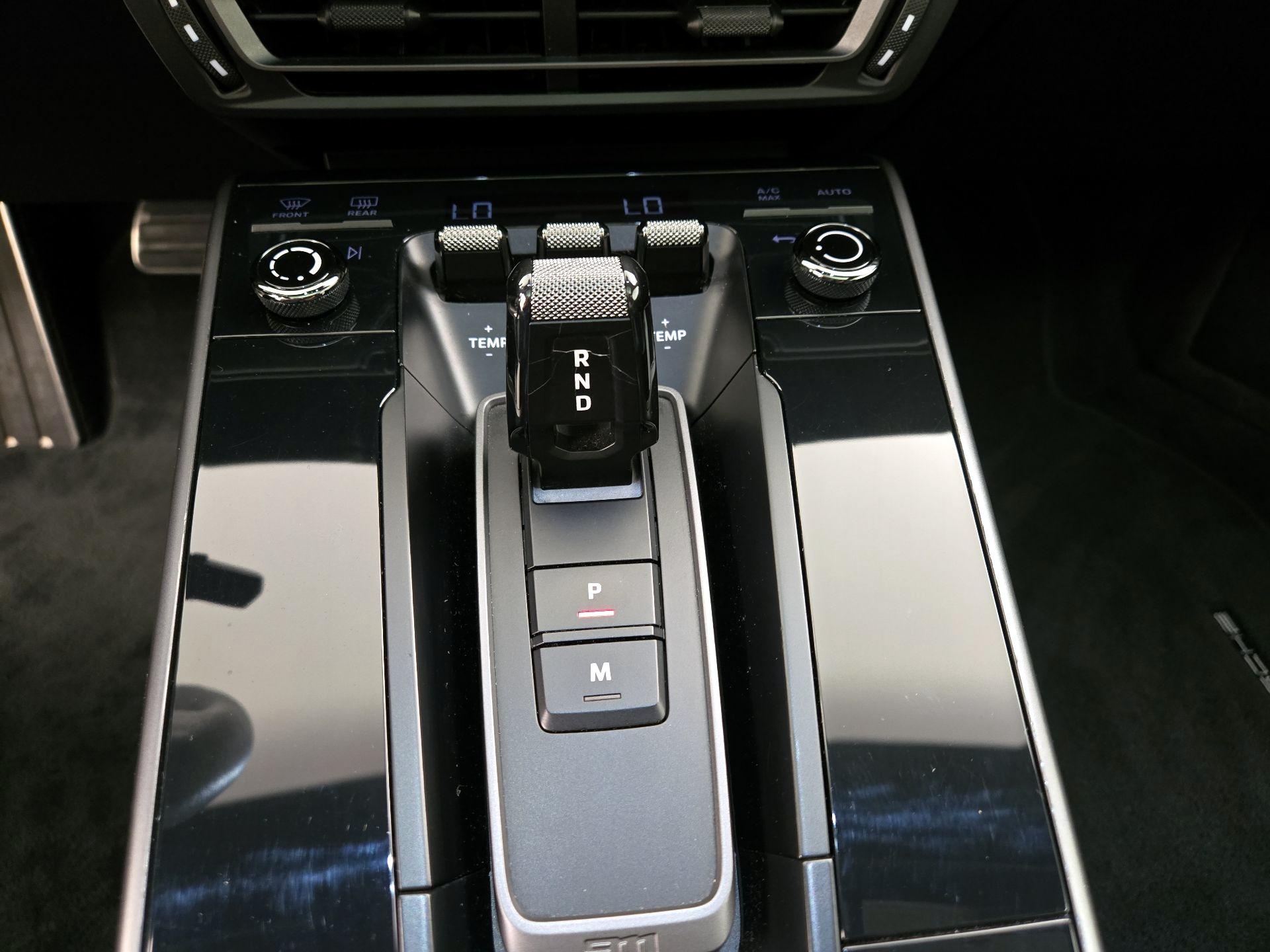 Thumbnail: 2020 Porsche 911 - 18