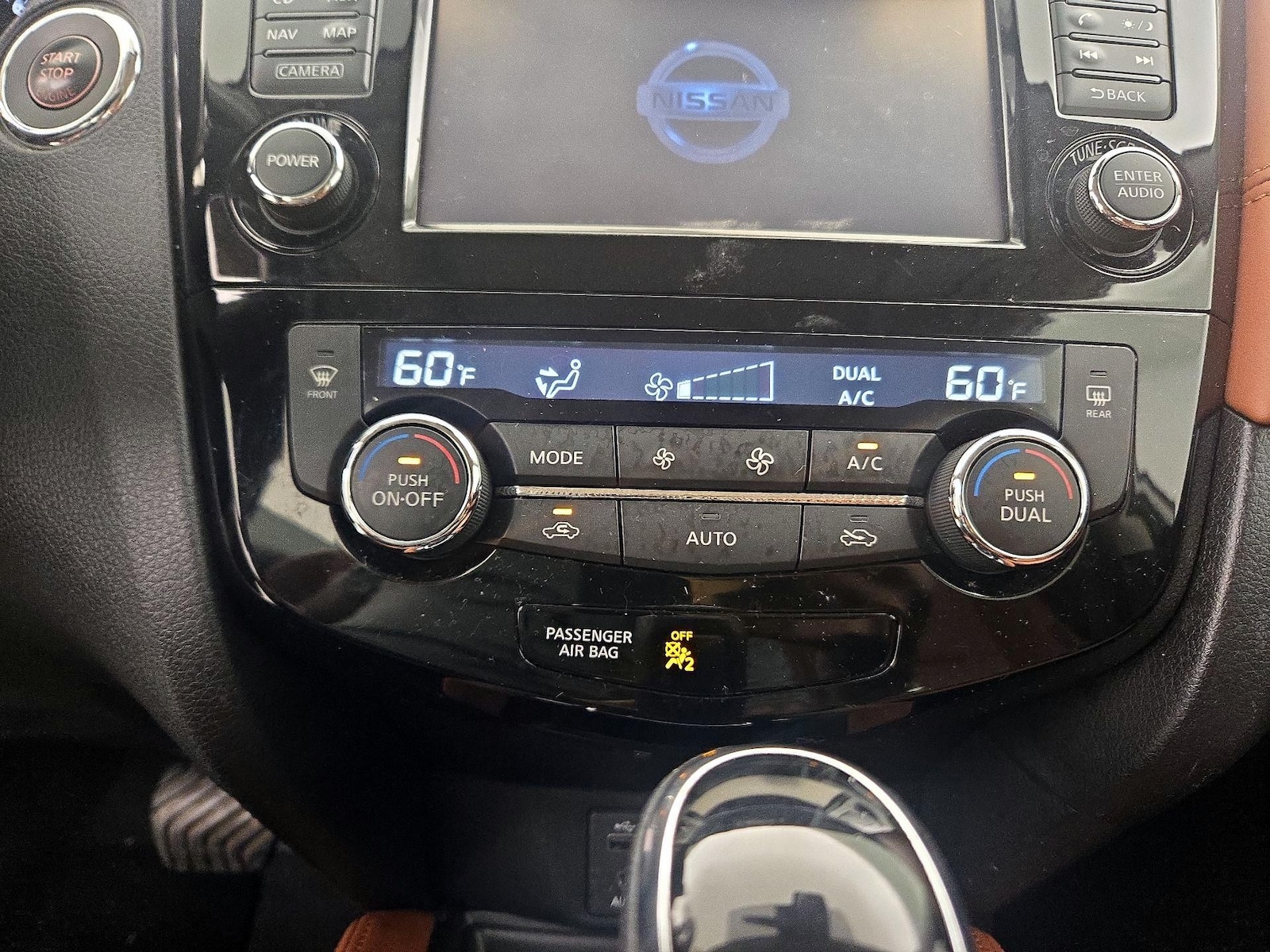 2017 Nissan Rogue SL - Photo 18