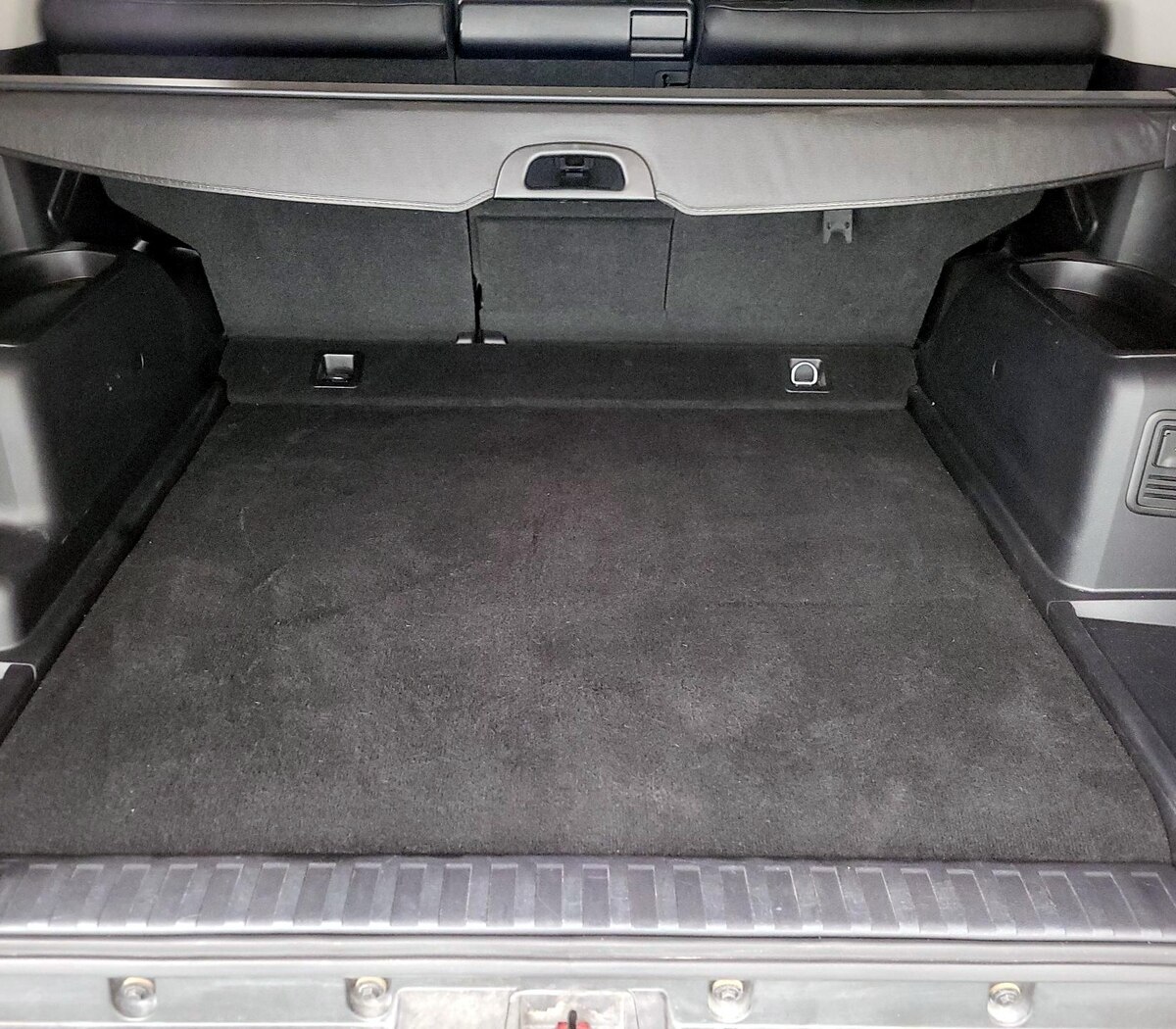 Trunk/Cargo (Seats Up)