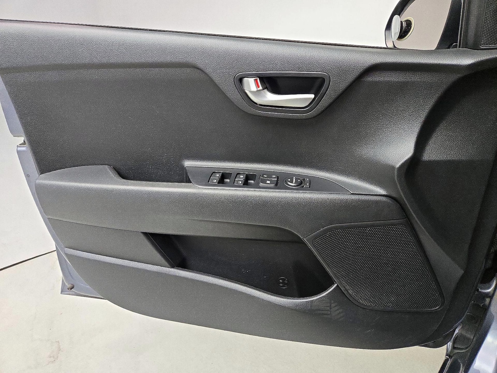 2020 Kia RIO S - Photo 13