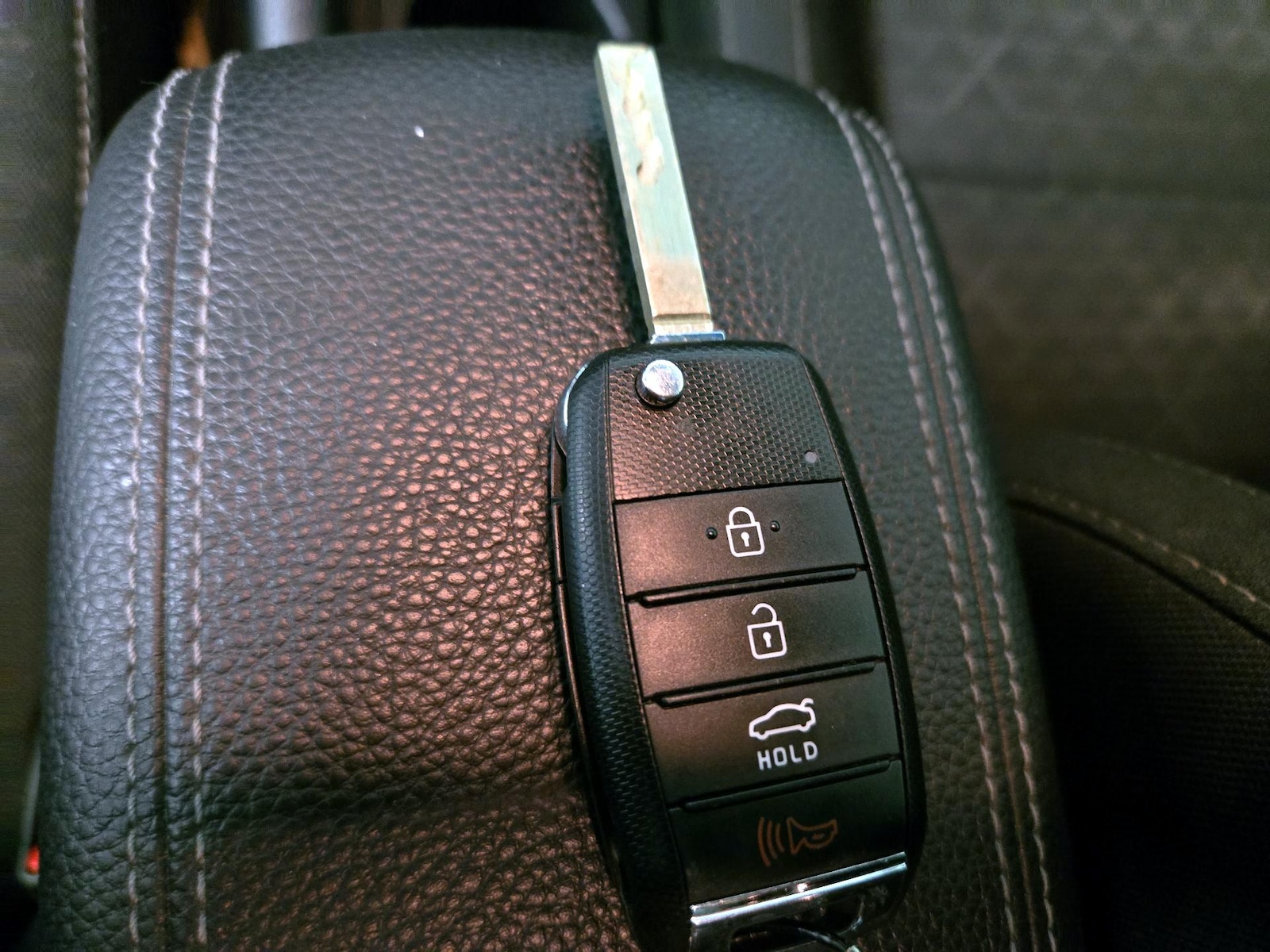 2020 Kia RIO S - Photo 23