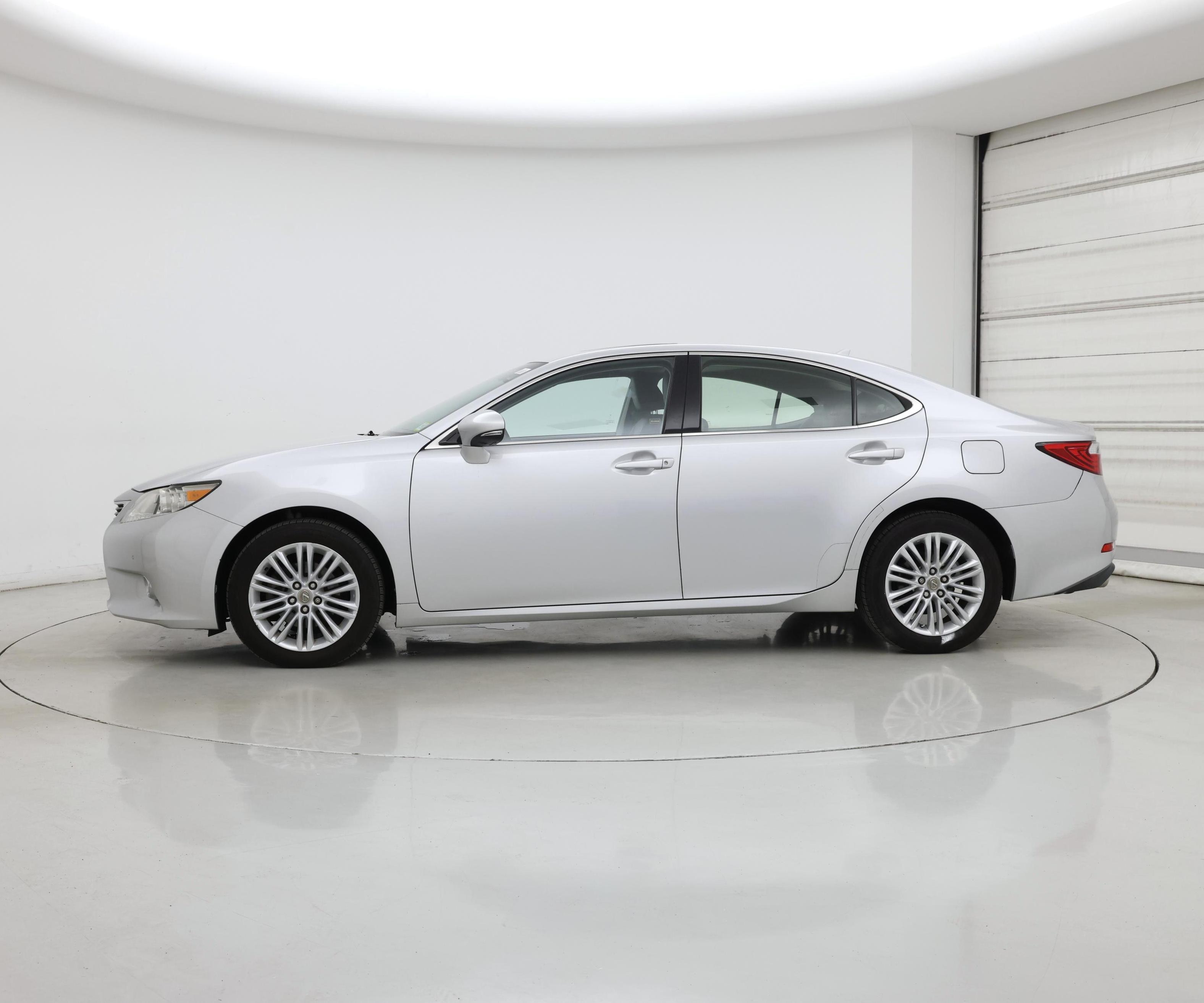 Thumbnail: 2014 Lexus ES - 3