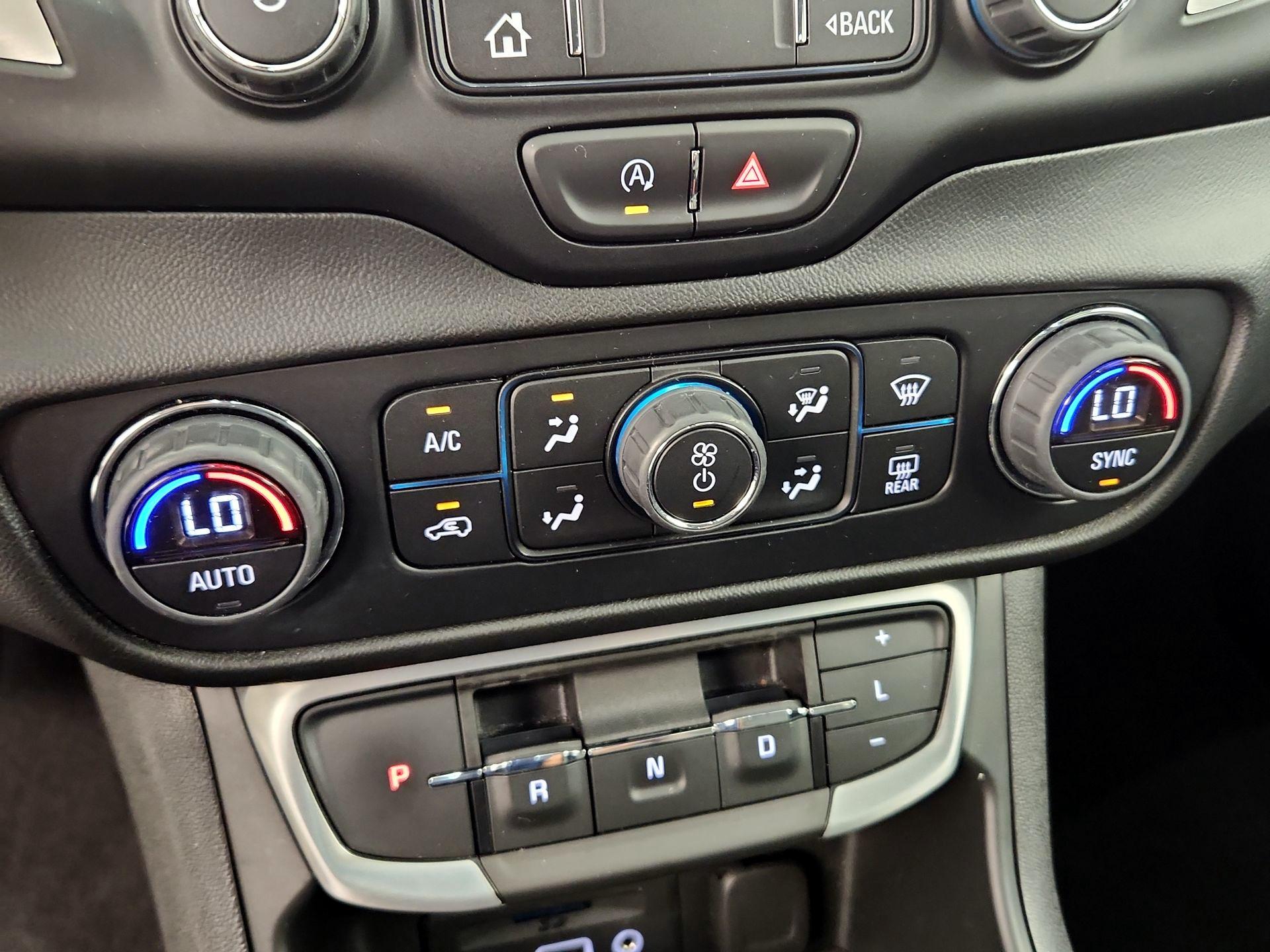 Thumbnail: 2022 GMC Terrain - 14