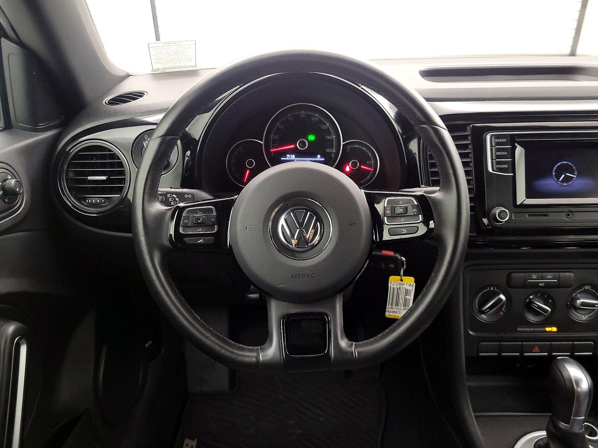 Thumbnail: 2019 Volkswagen Beetle - 10