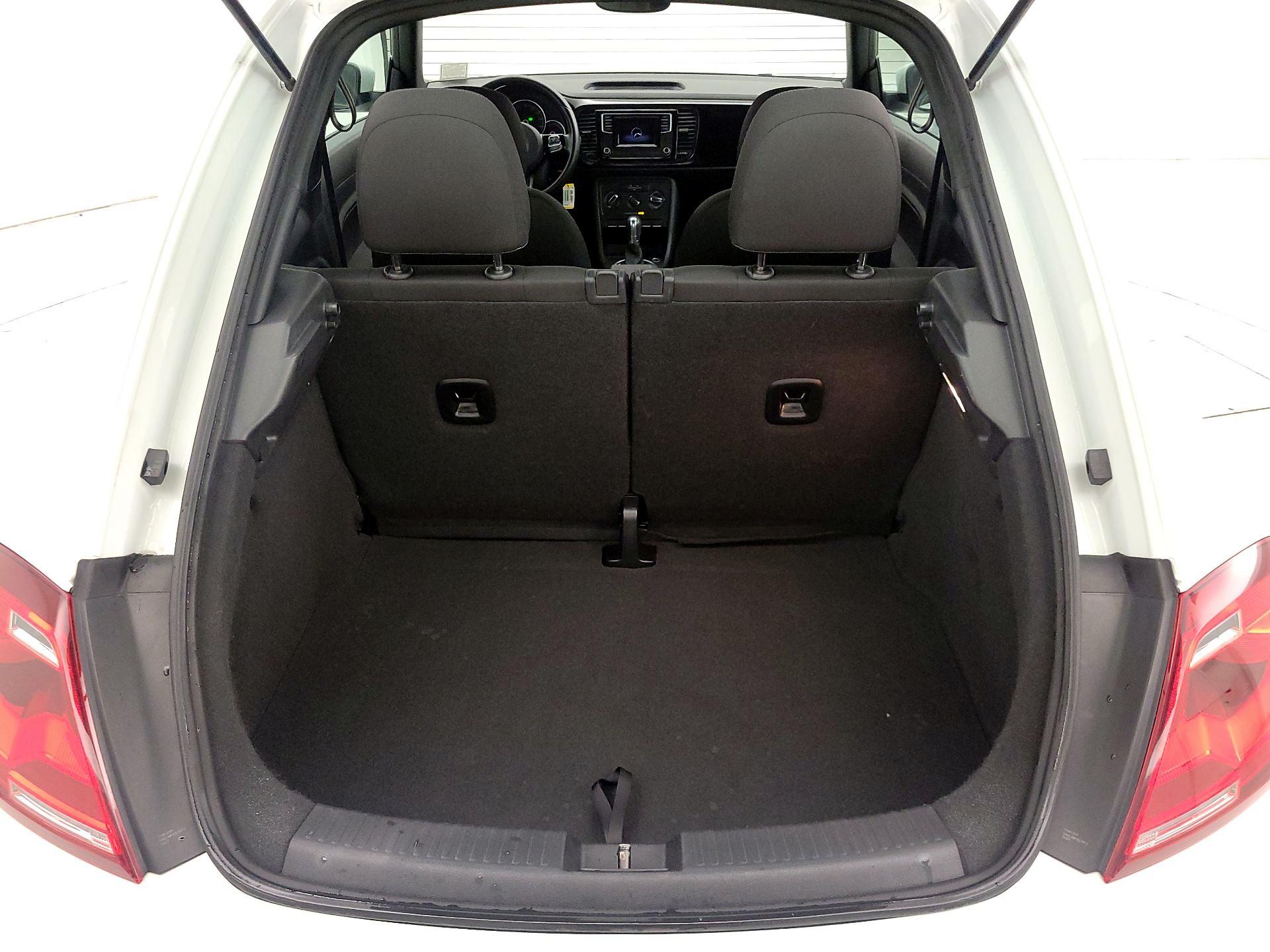 Thumbnail: 2019 Volkswagen Beetle - 18