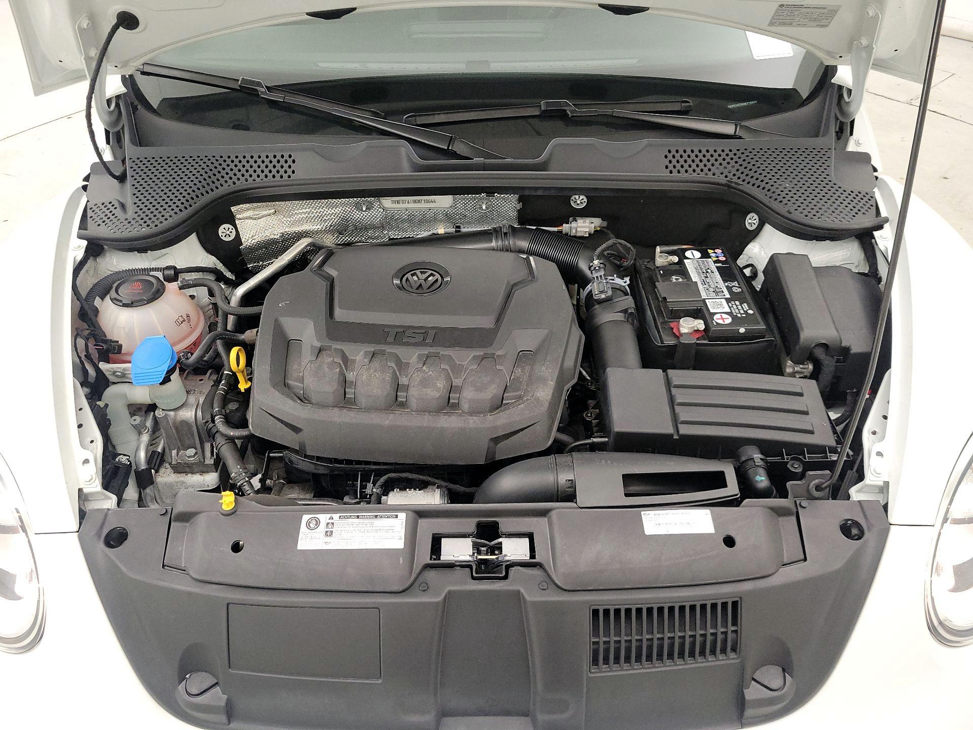 Thumbnail: 2019 Volkswagen Beetle - 19