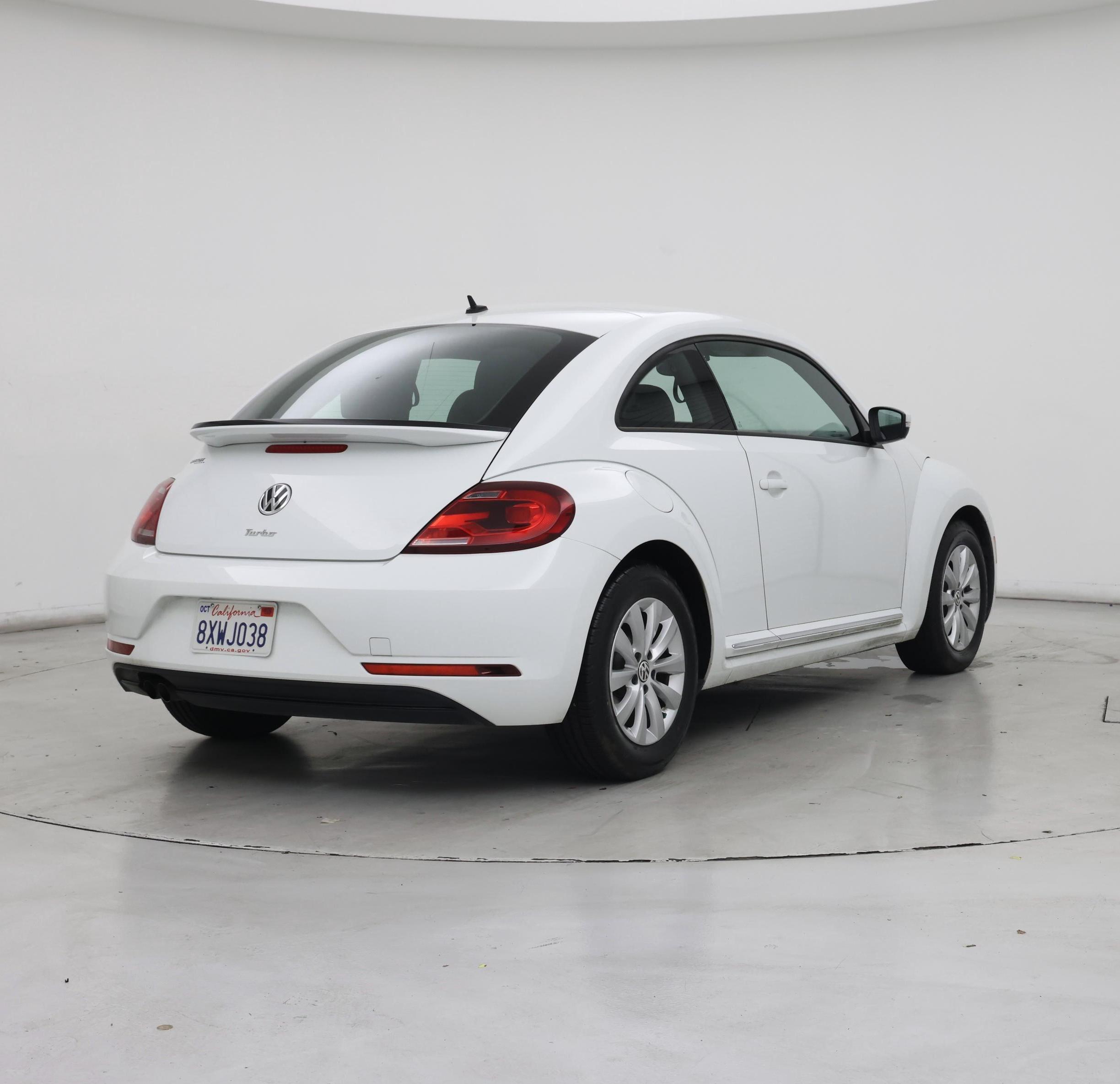 Thumbnail: 2019 Volkswagen Beetle - 8