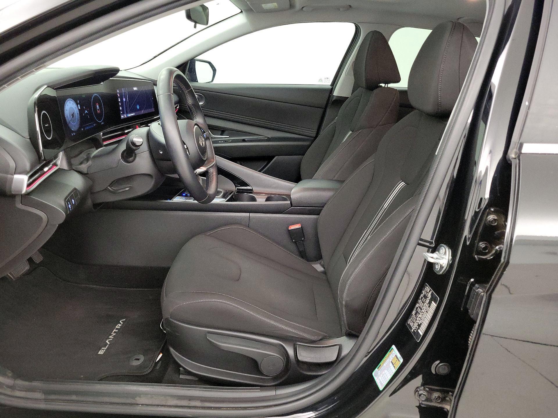 Thumbnail: 2024 Hyundai Elantra - 11