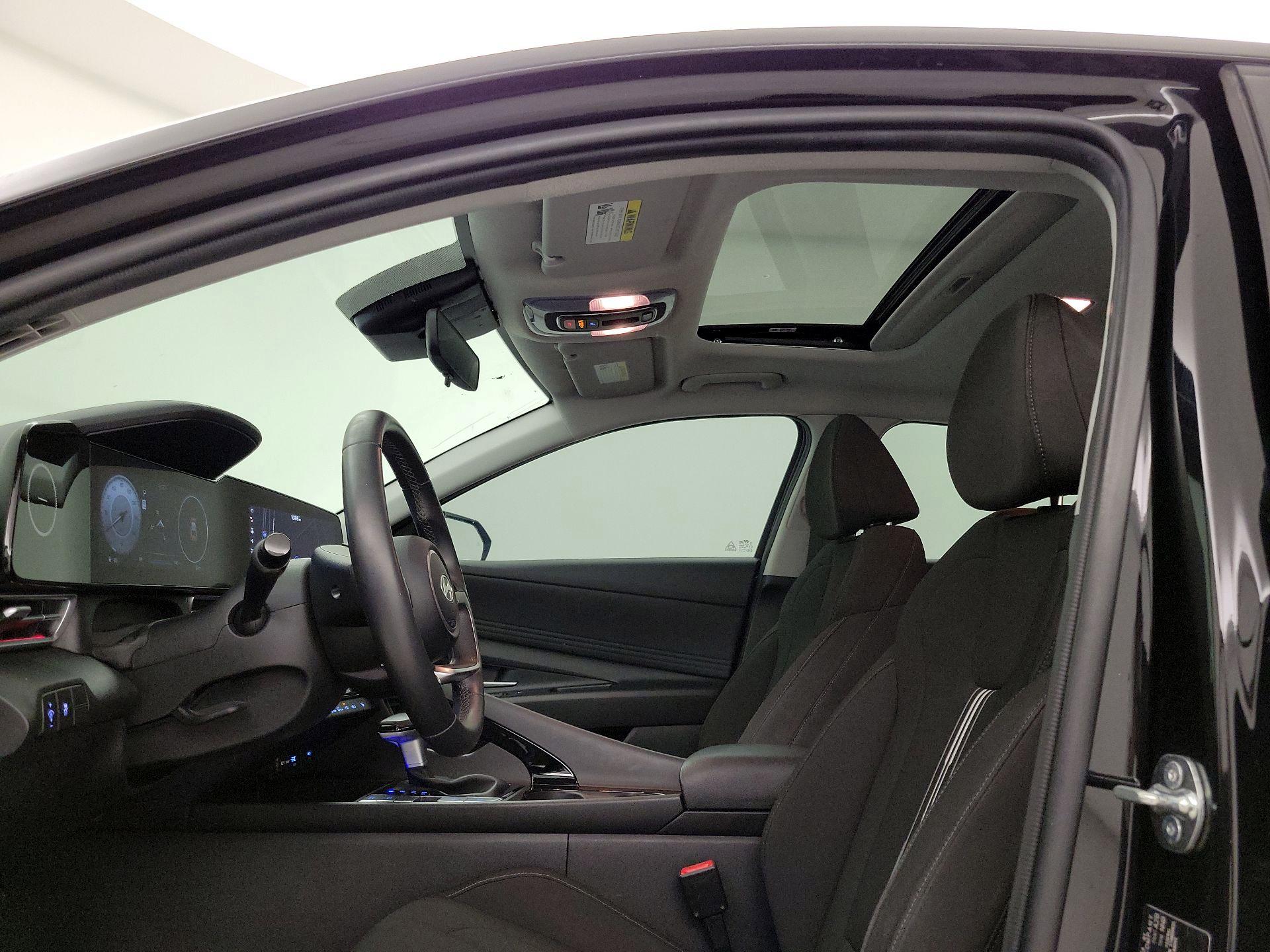 Thumbnail: 2024 Hyundai Elantra - 19