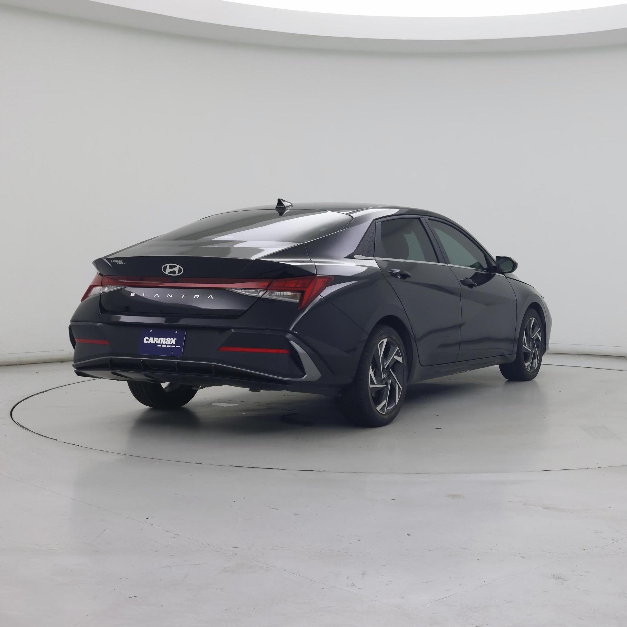Thumbnail: 2024 Hyundai Elantra - 8
