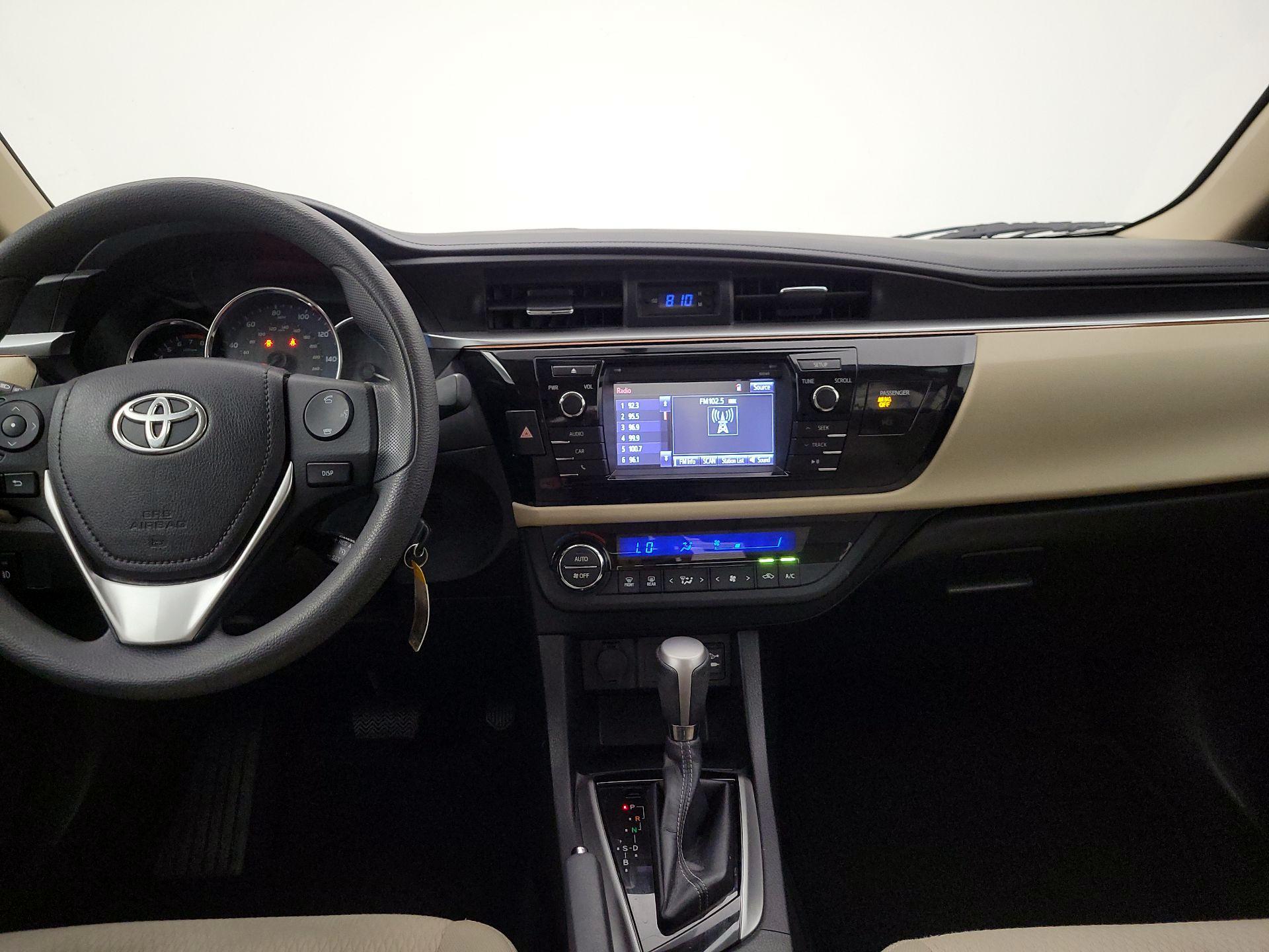 Thumbnail: 2015 Toyota Corolla - 9
