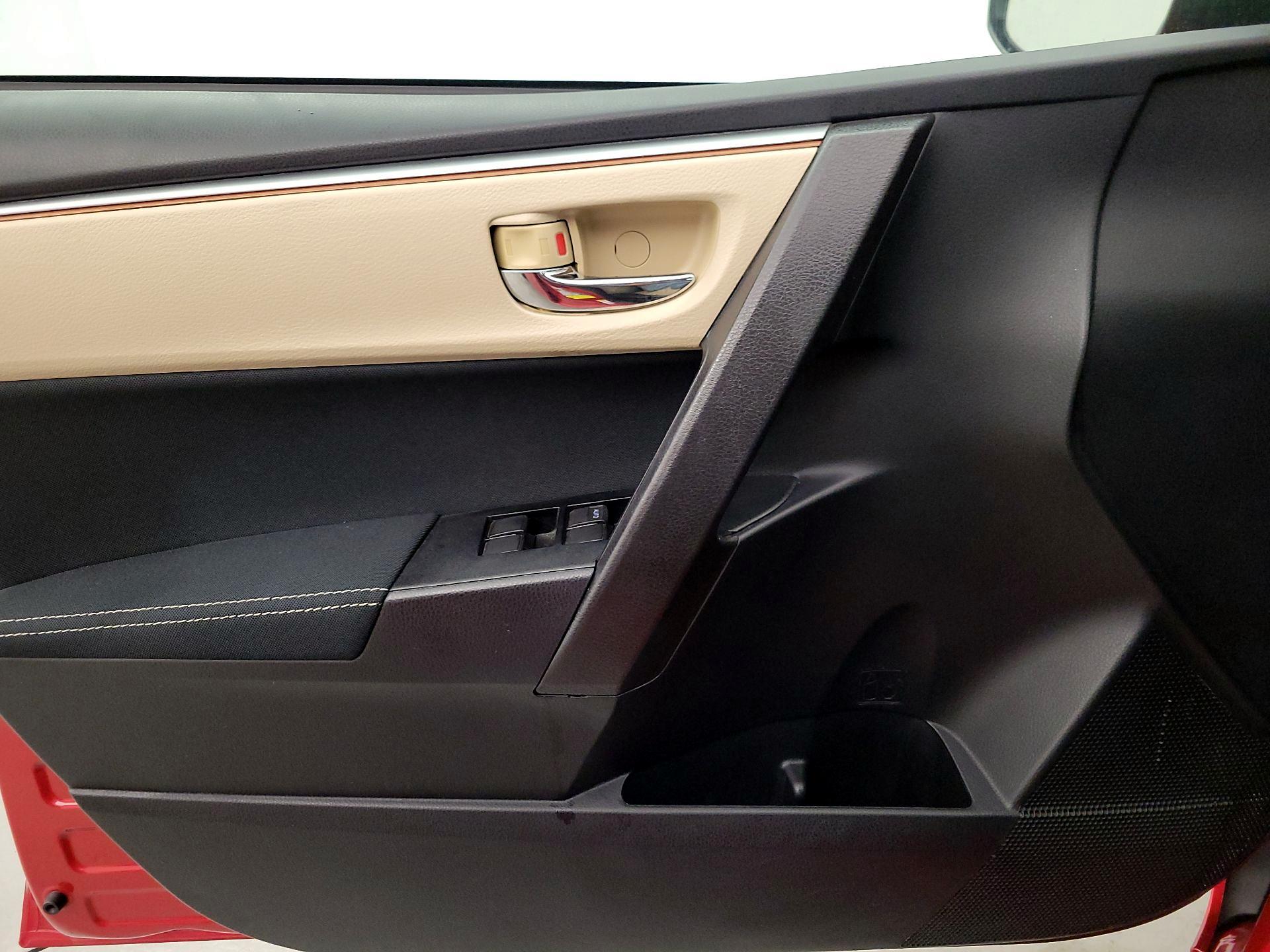 Thumbnail: 2015 Toyota Corolla - 12