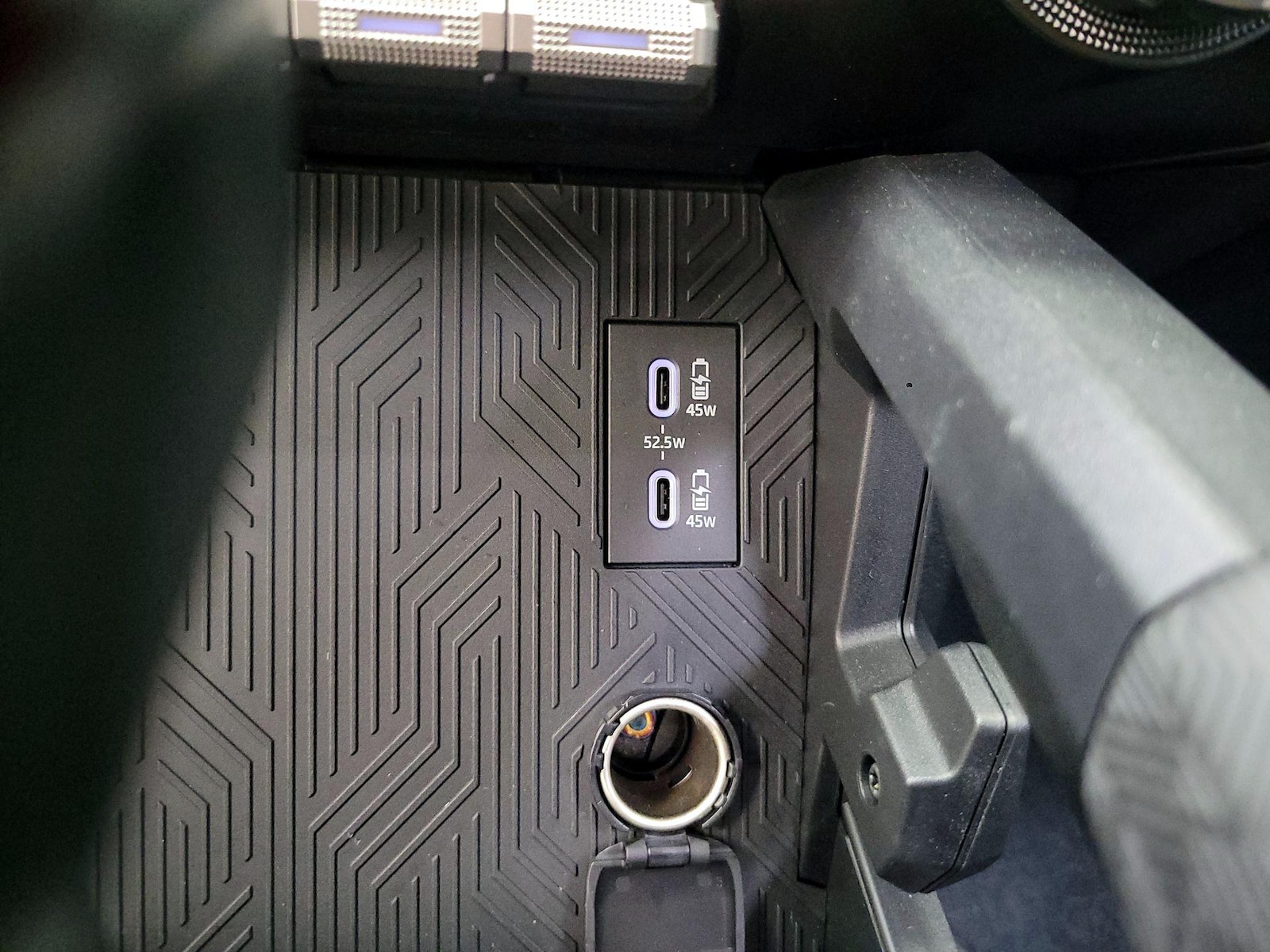 2024 Toyota Tacoma SR - Photo 20