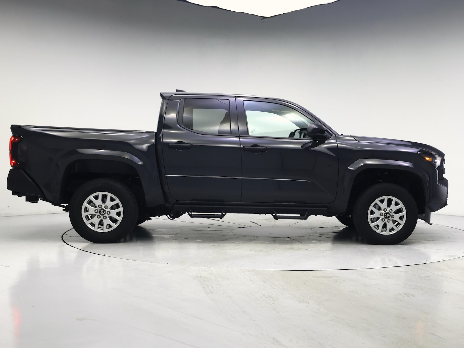 2024 Toyota Tacoma SR - Photo 8