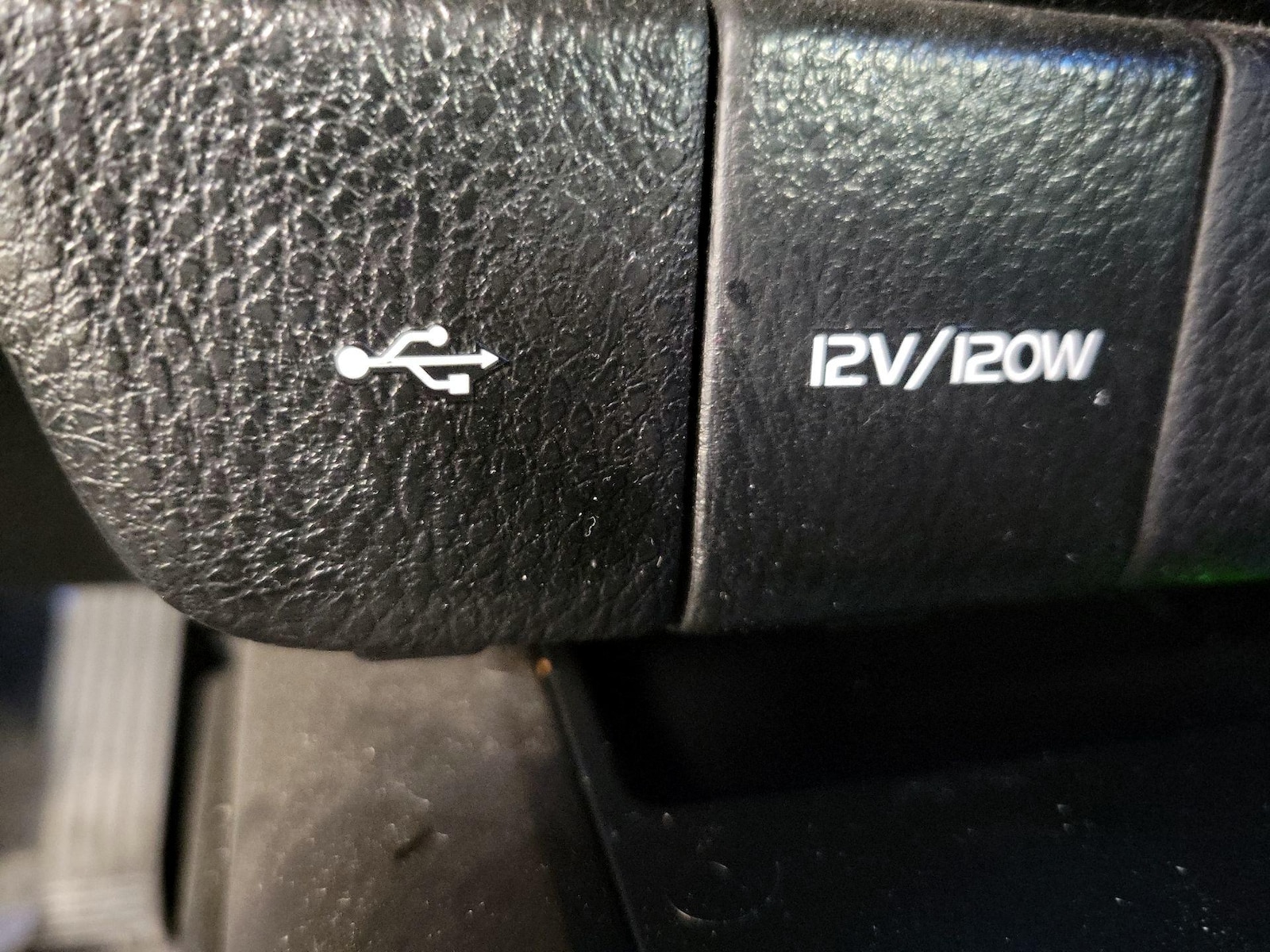 2022 Toyota Camry XSE - Photo 19