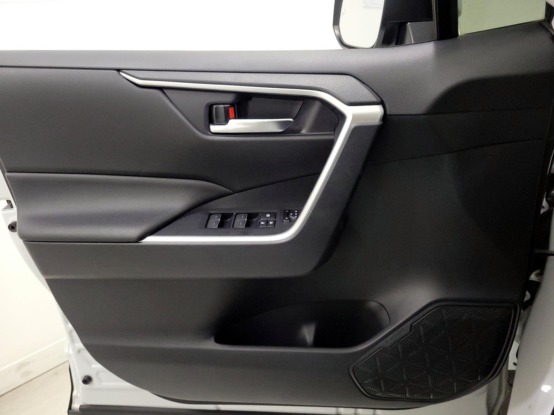 Thumbnail: 2023 Toyota RAV4 - 12