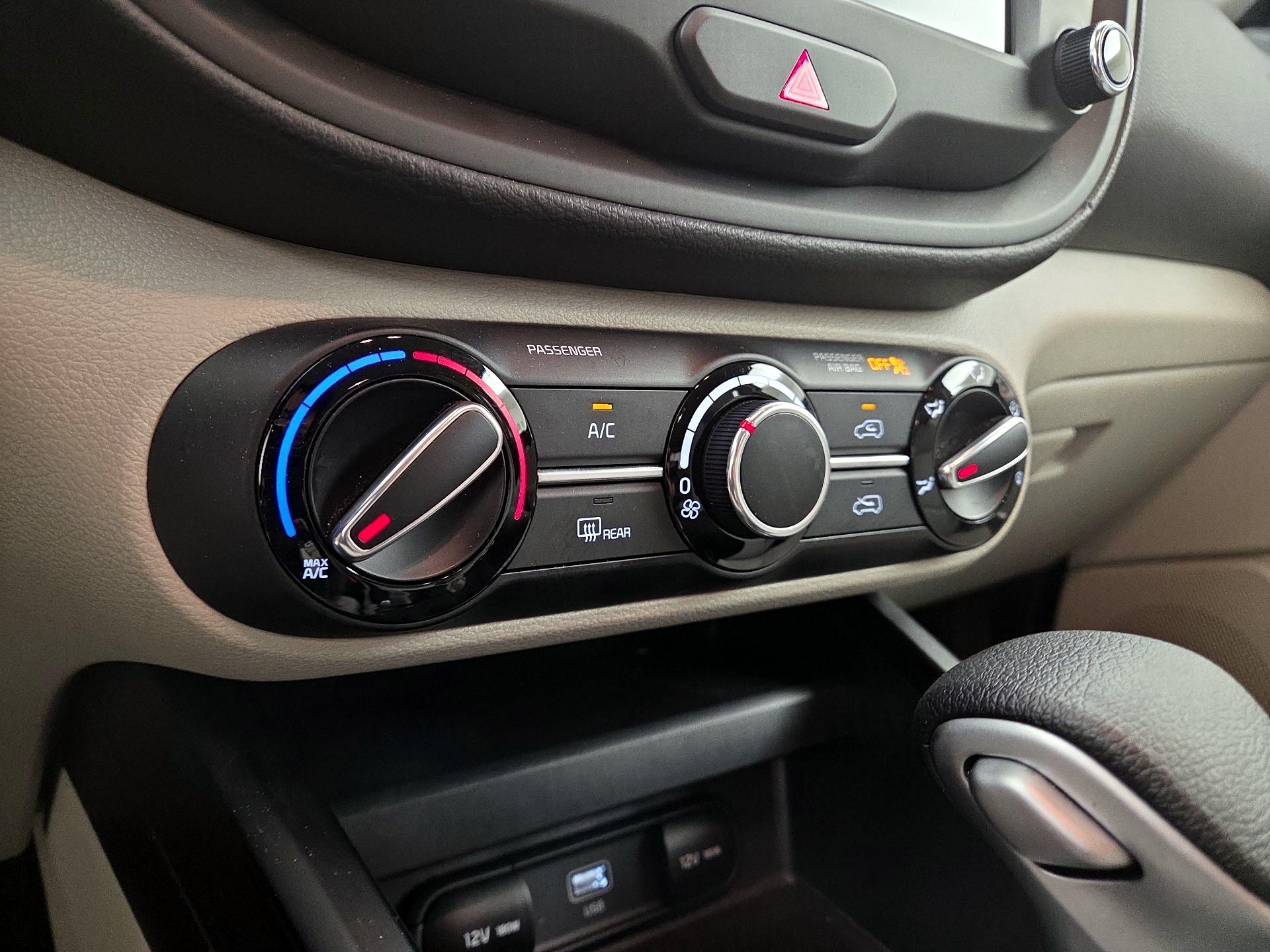 Thumbnail: 2023 Kia Soul - 16