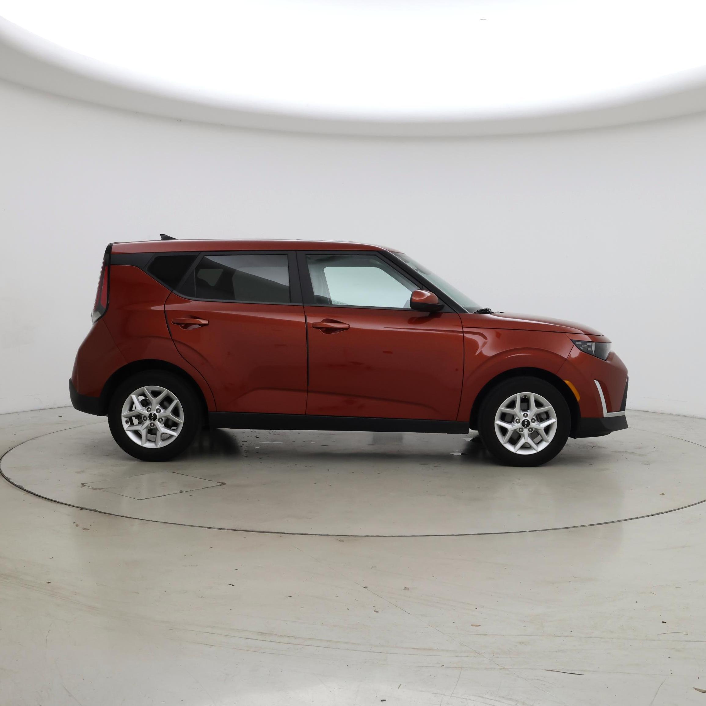 Thumbnail: 2023 Kia Soul - 7