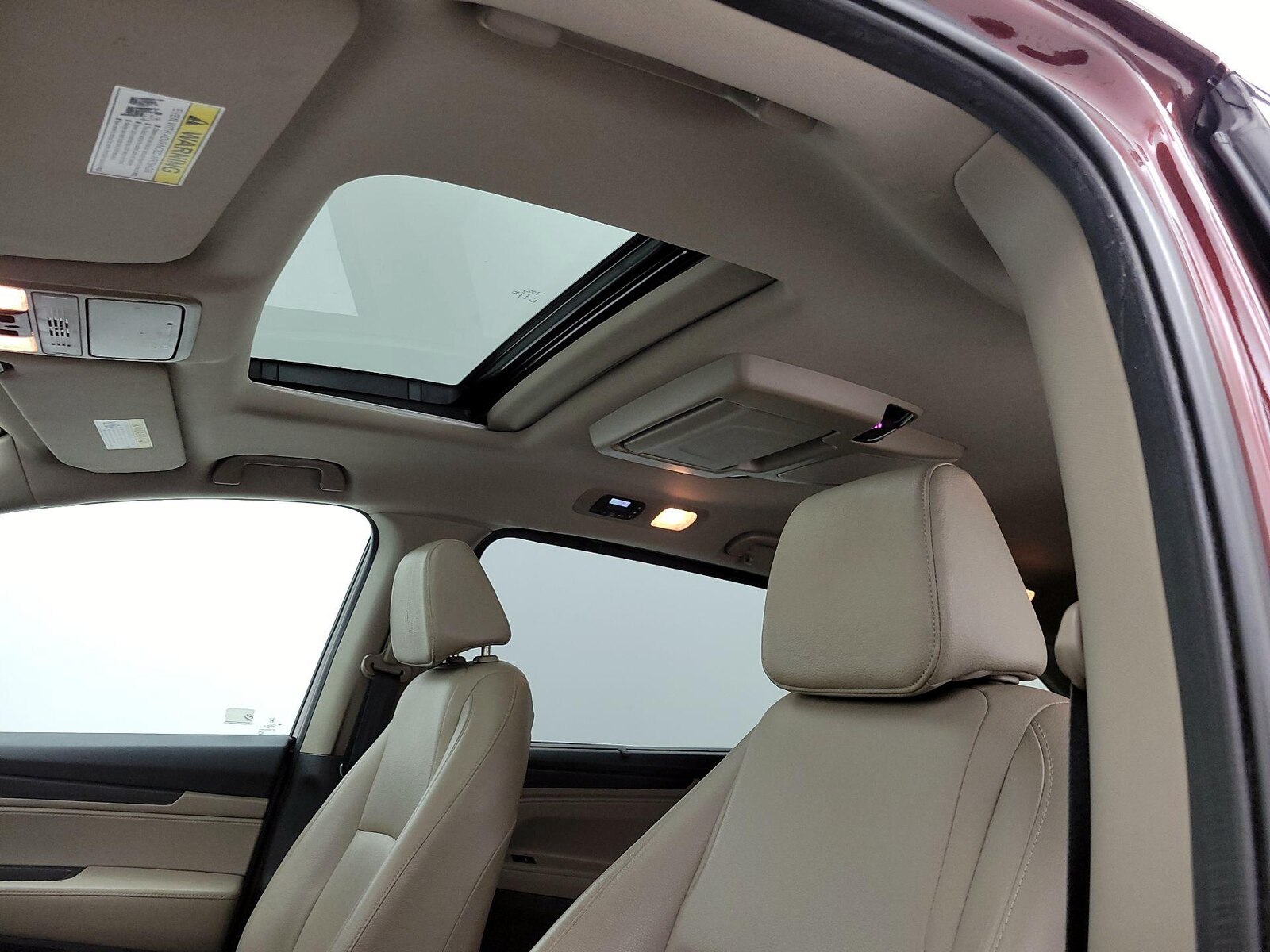 Sunroof(s) & Overhead Airbags