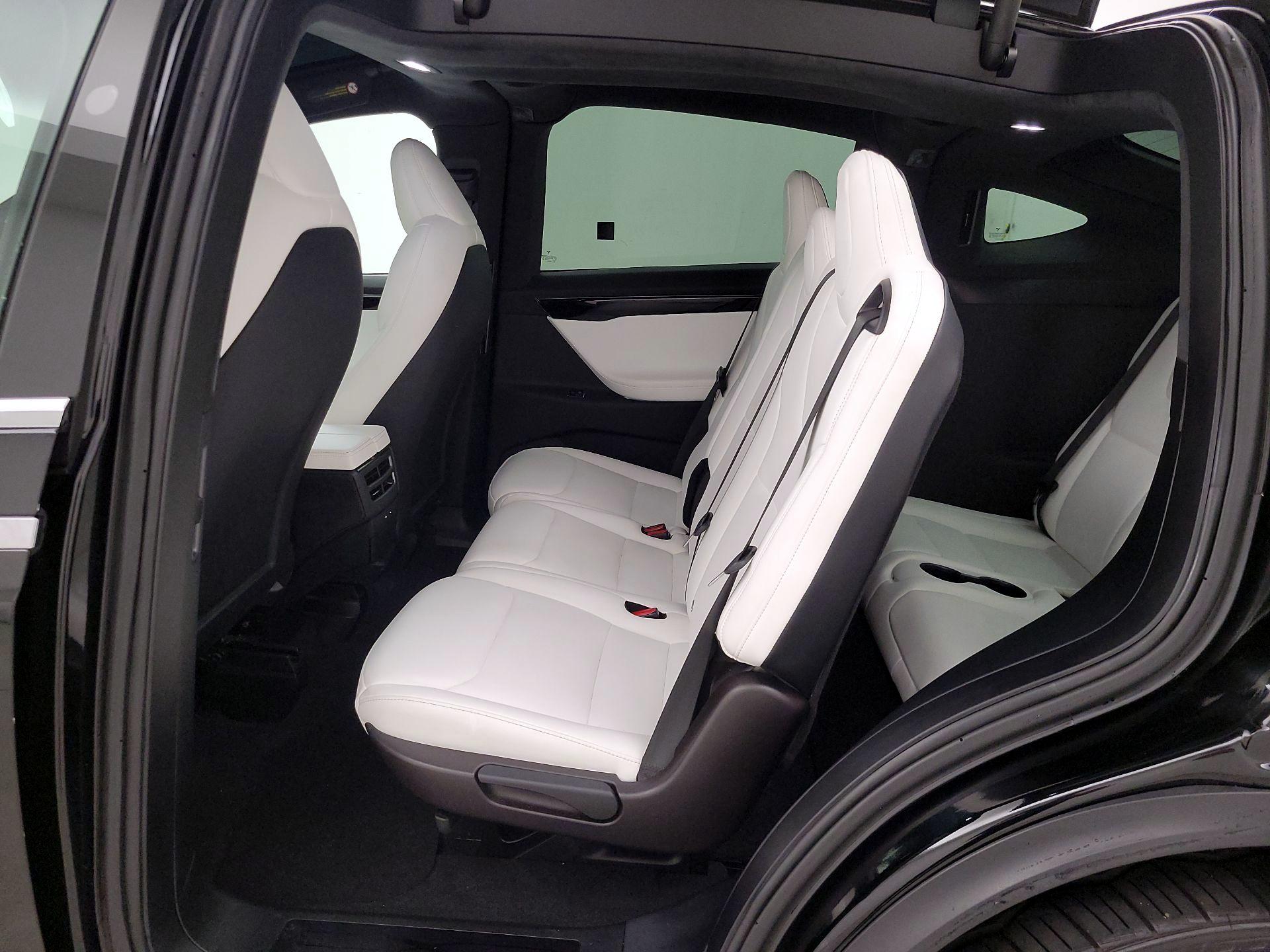 Thumbnail: 2020 Tesla Model X - 20