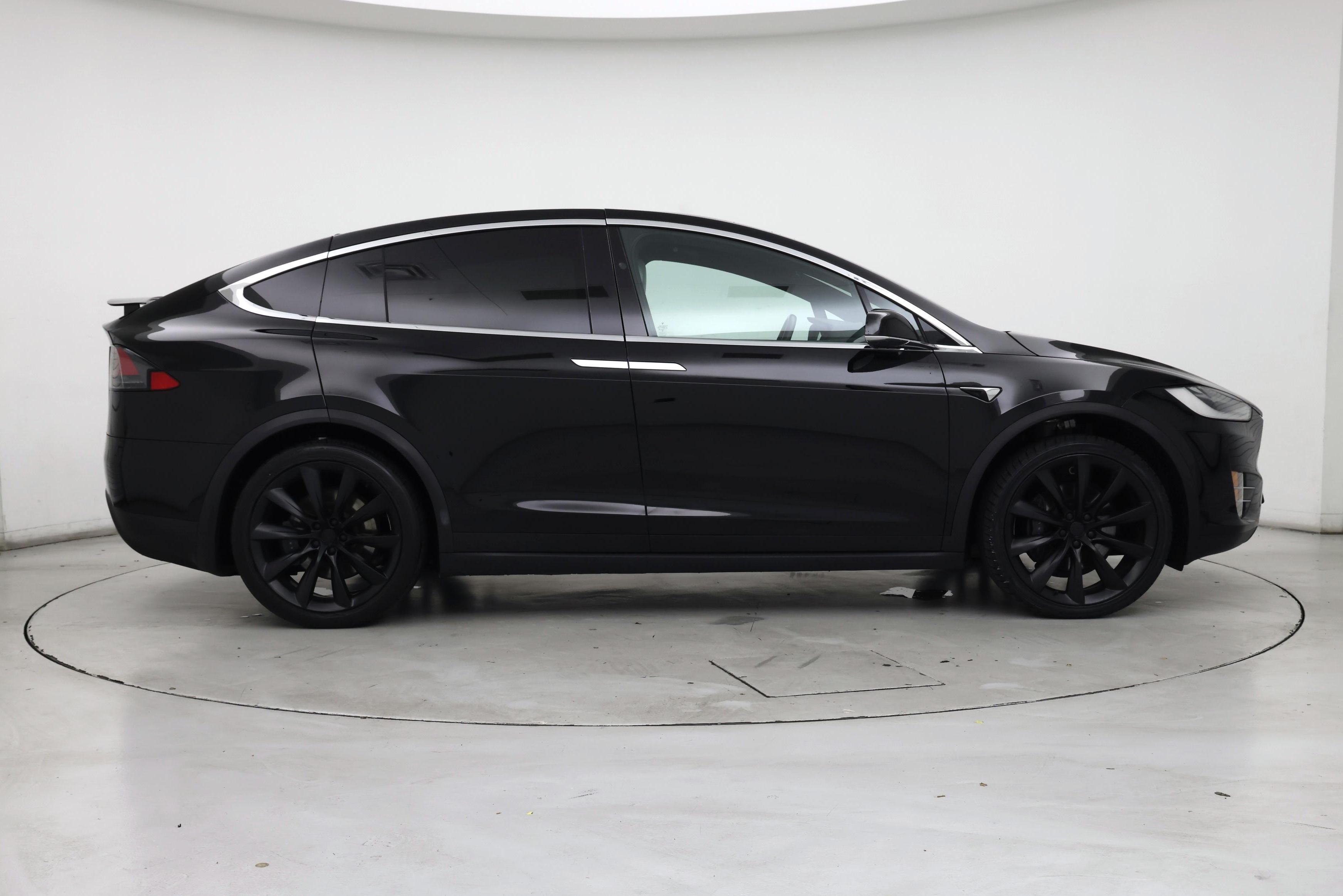 Thumbnail: 2020 Tesla Model X - 7