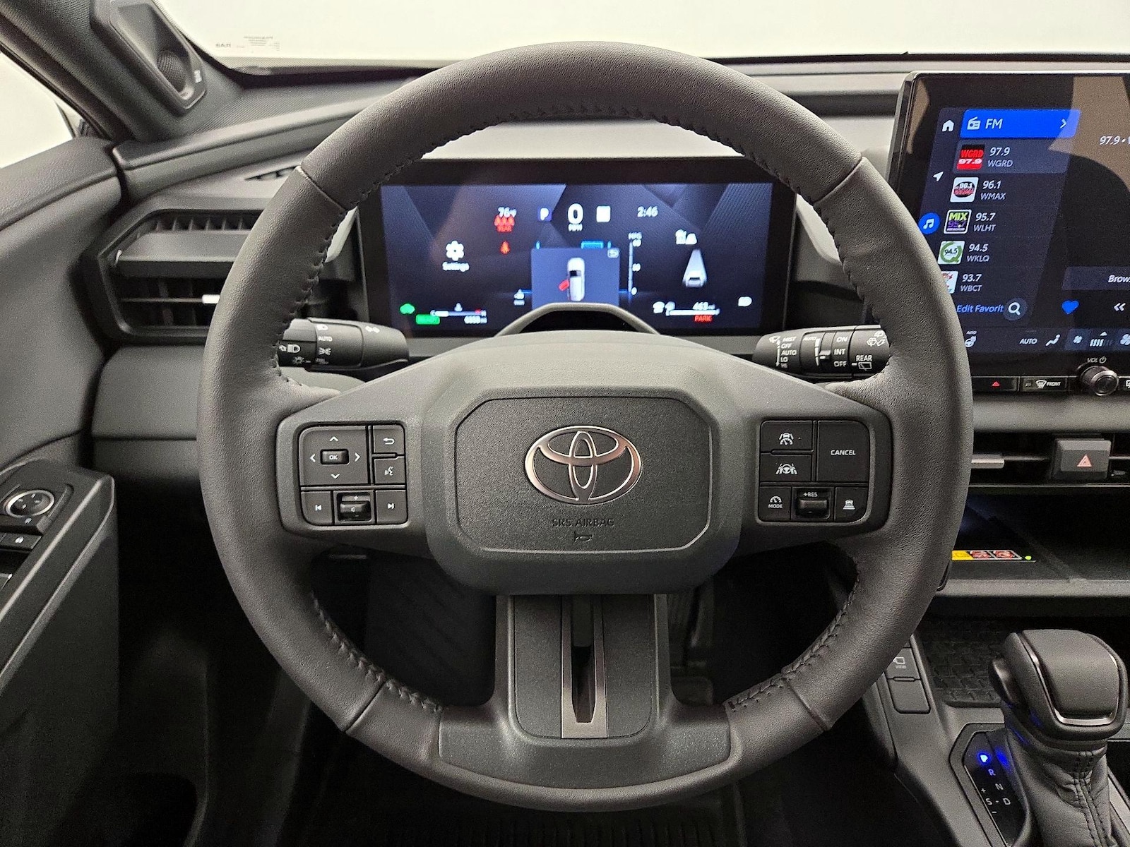 2026 Toyota RAV4 XSE - Photo 11