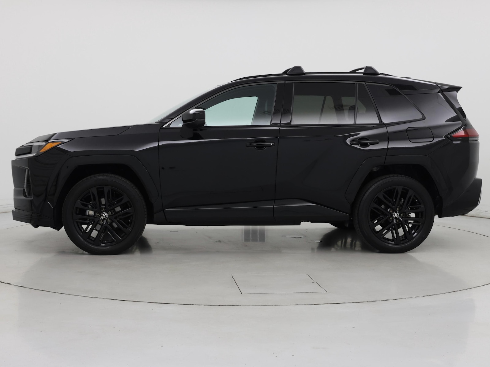 2026 Toyota RAV4 XSE - Photo 4