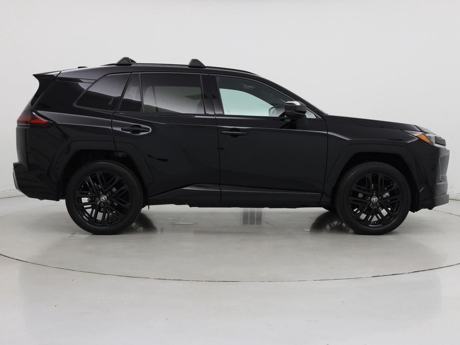 2026 Toyota RAV4 XSE - Photo 8