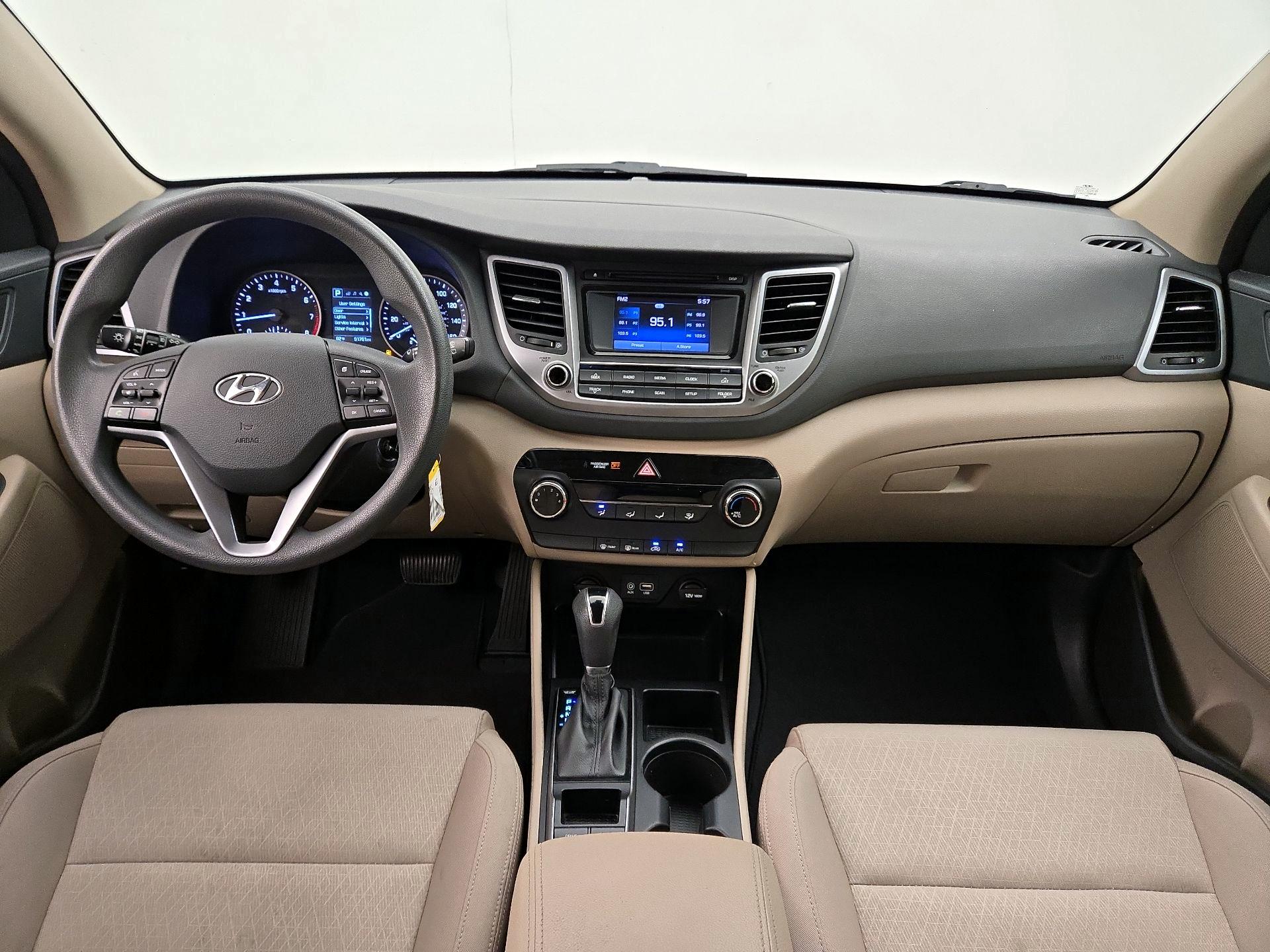 Thumbnail: 2016 Hyundai Tucson - 9