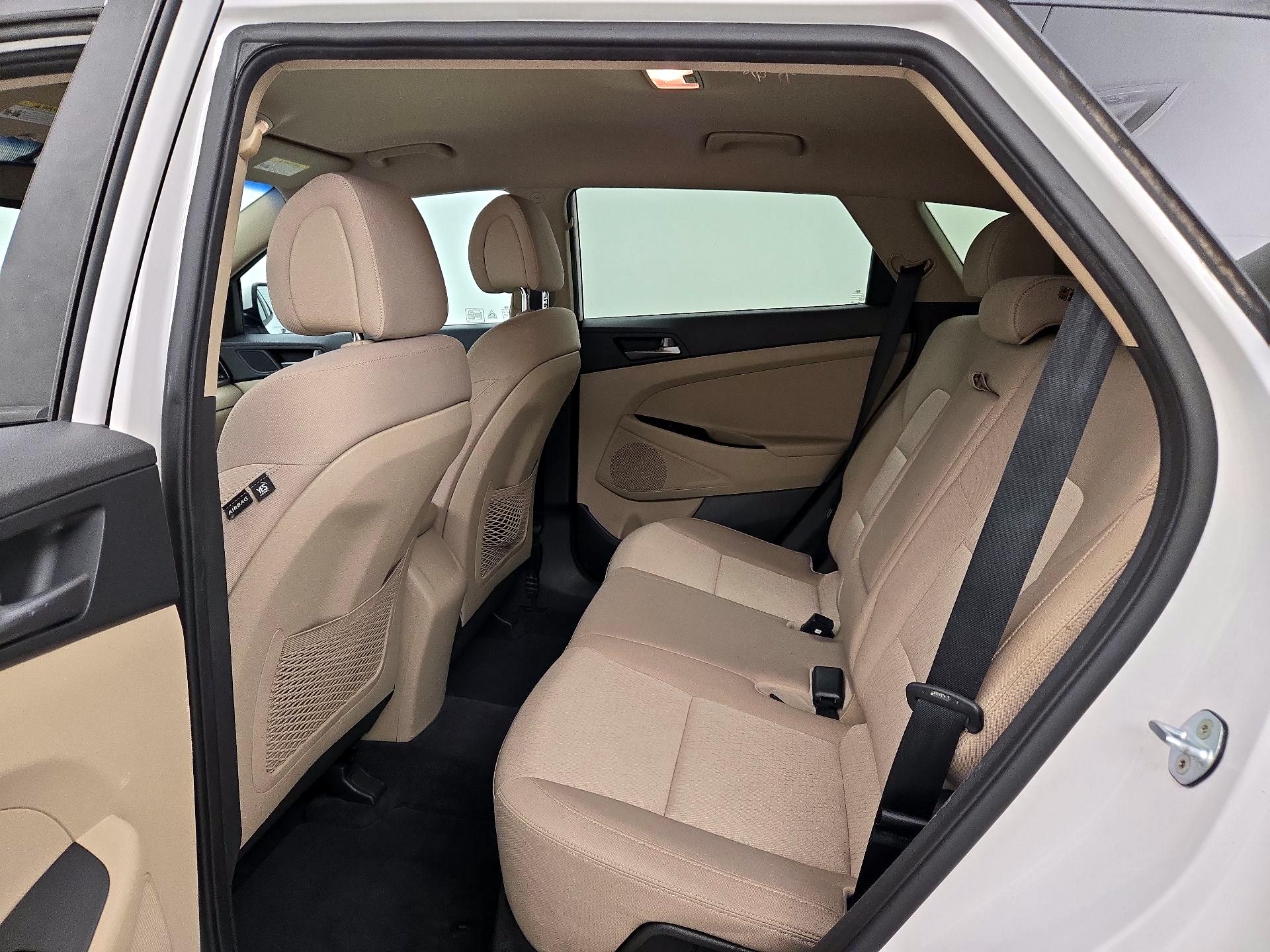 Thumbnail: 2016 Hyundai Tucson - 19