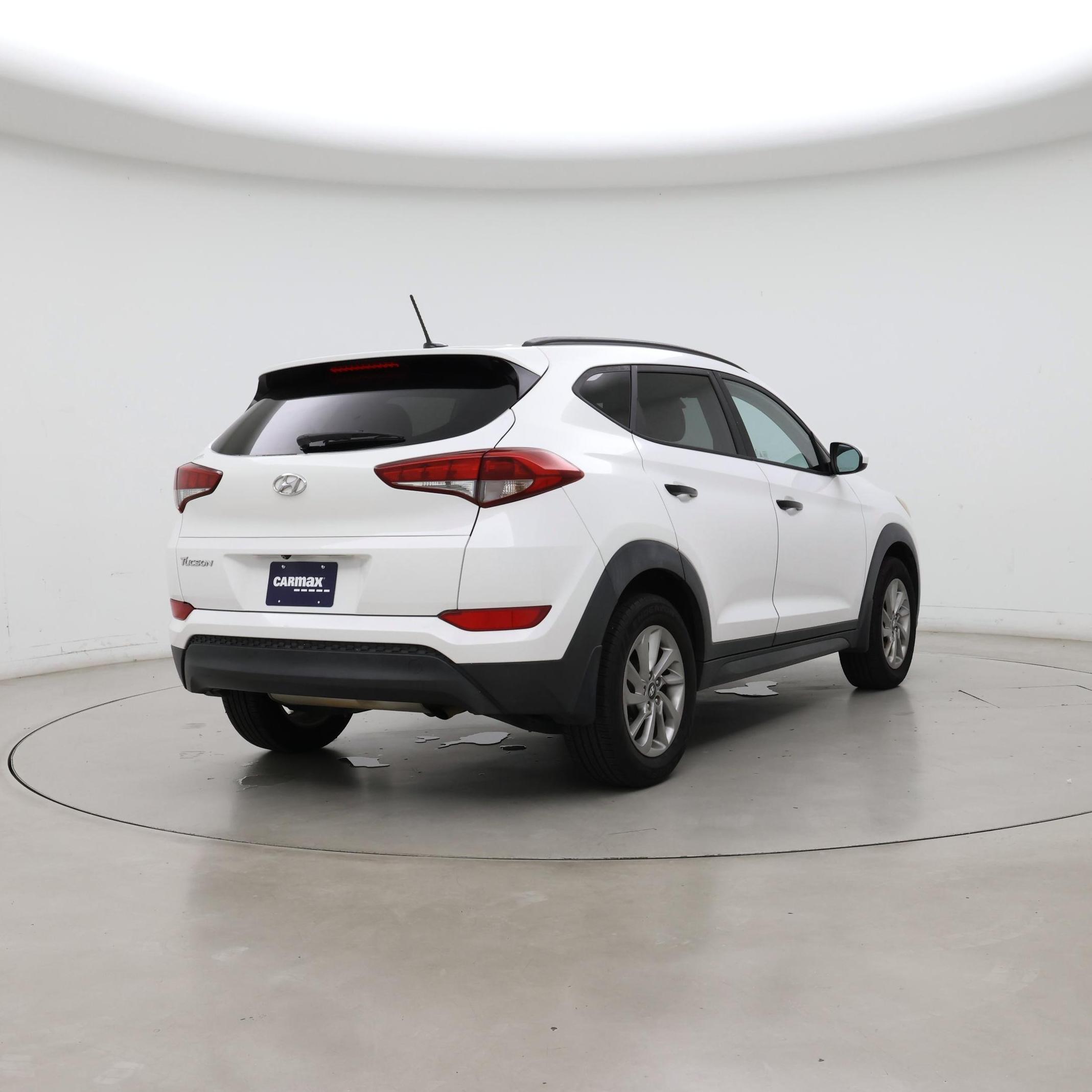 Thumbnail: 2016 Hyundai Tucson - 8