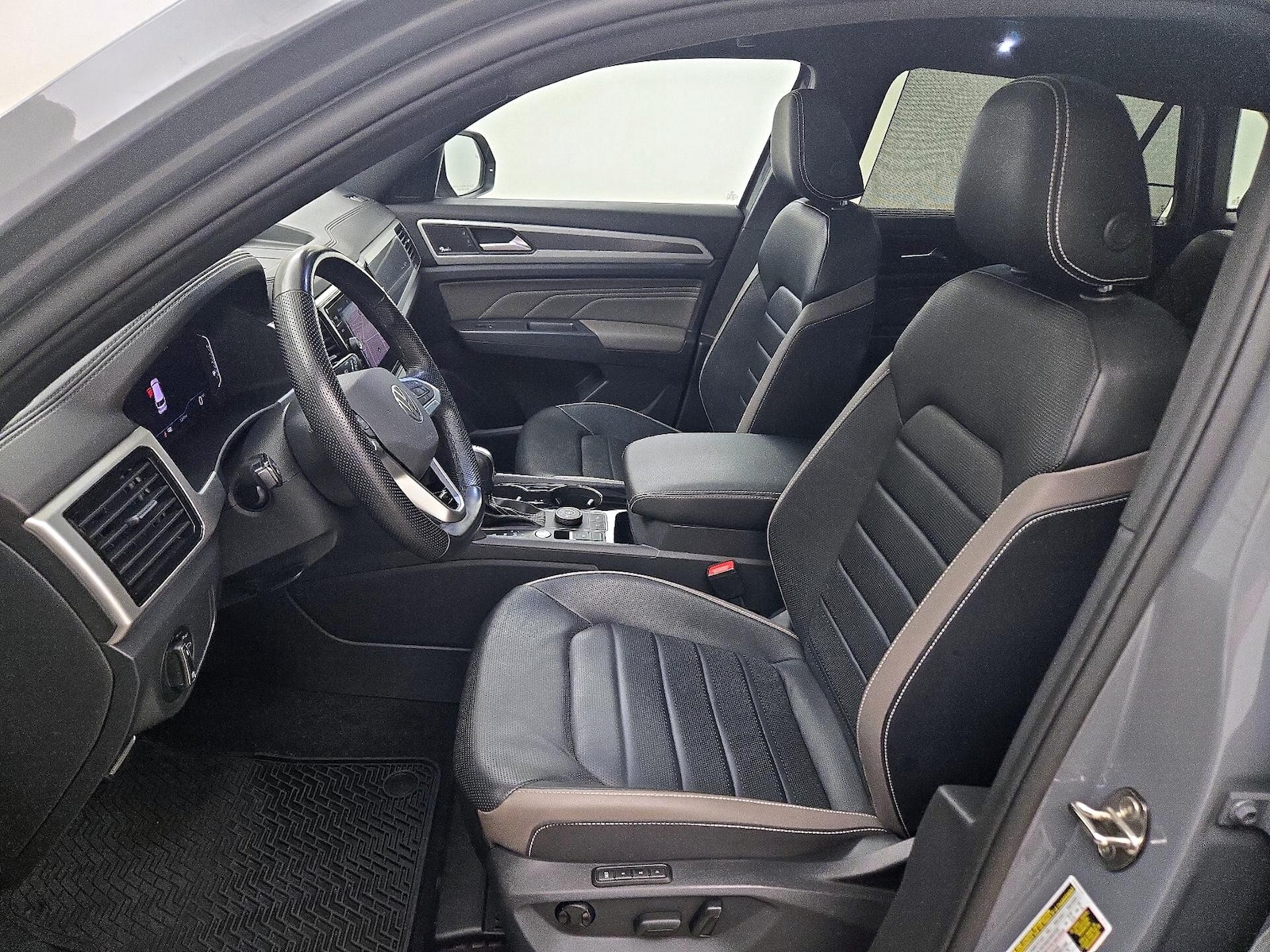 2021 Volkswagen Atlas Cross Sport SEL Premium R-Line - Photo 12