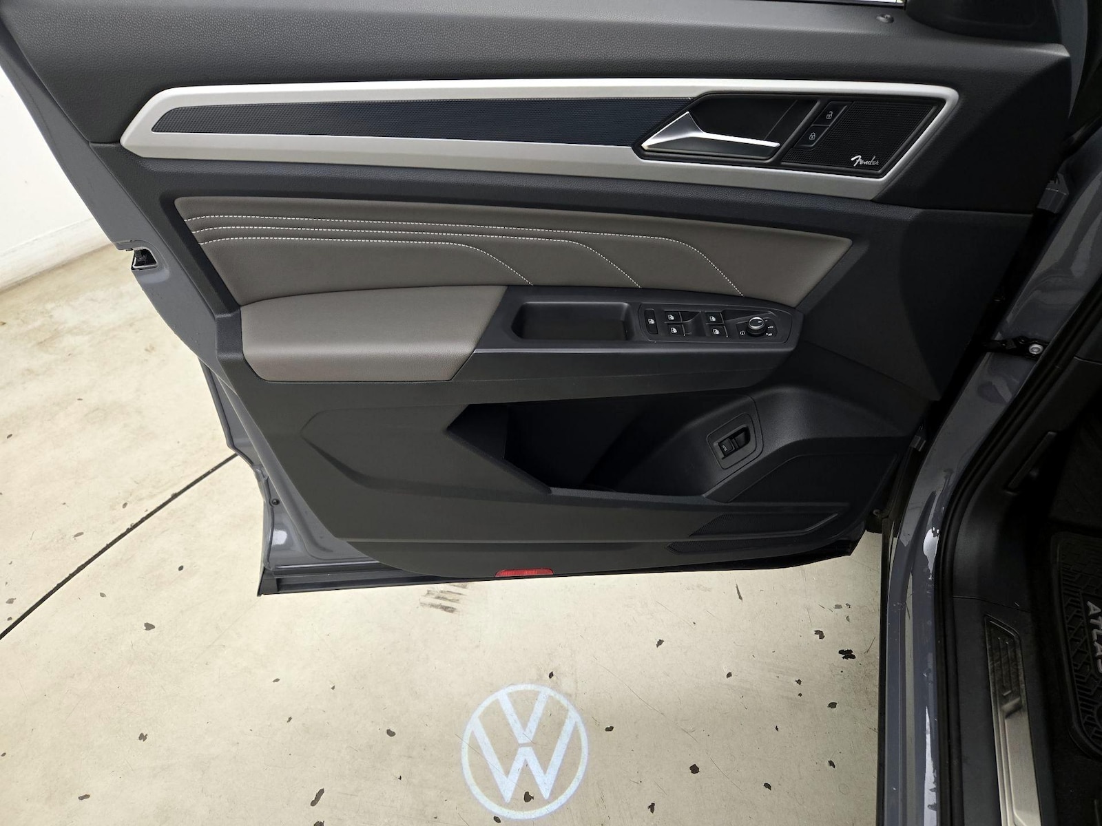 2021 Volkswagen Atlas Cross Sport SEL Premium R-Line - Photo 13