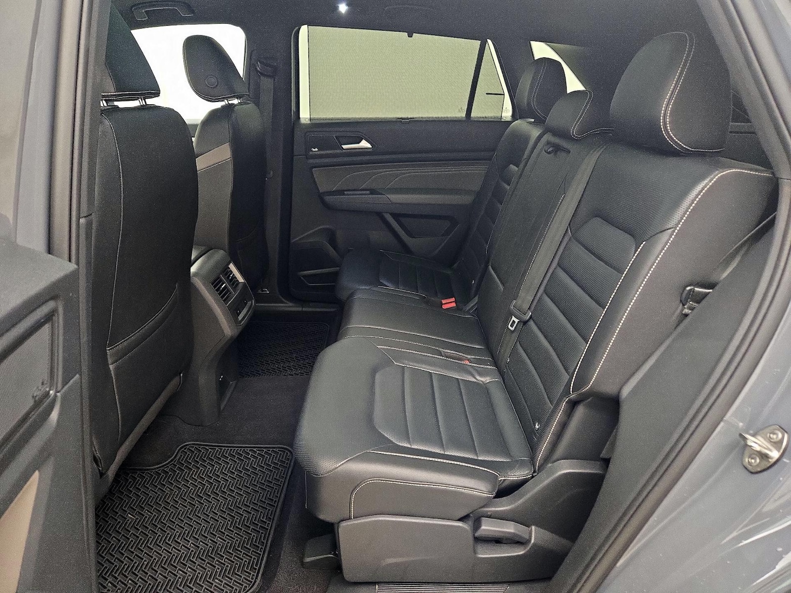 2021 Volkswagen Atlas Cross Sport SEL Premium R-Line - Photo 22