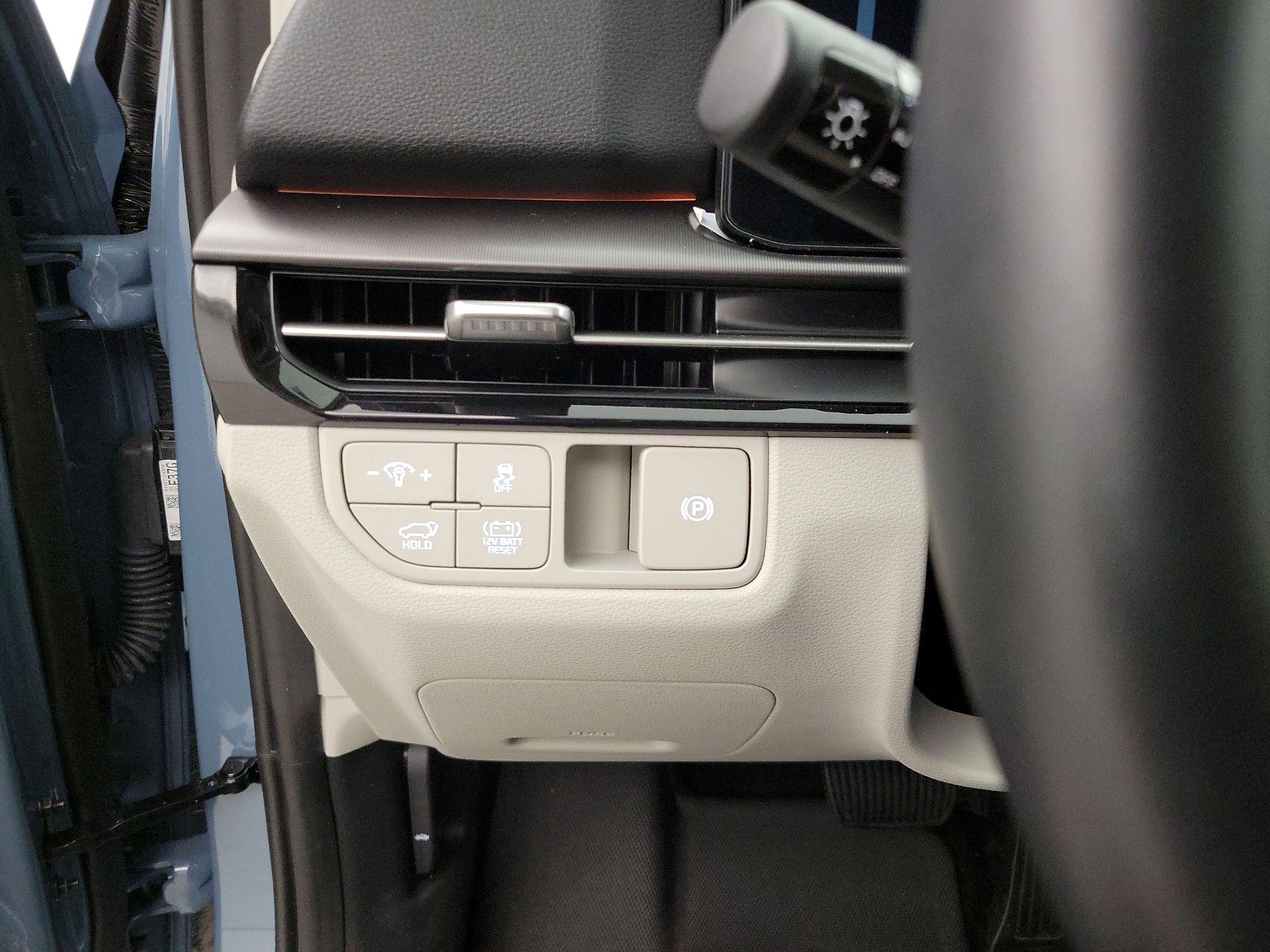 Thumbnail: 2026 Kia Sportage - 13