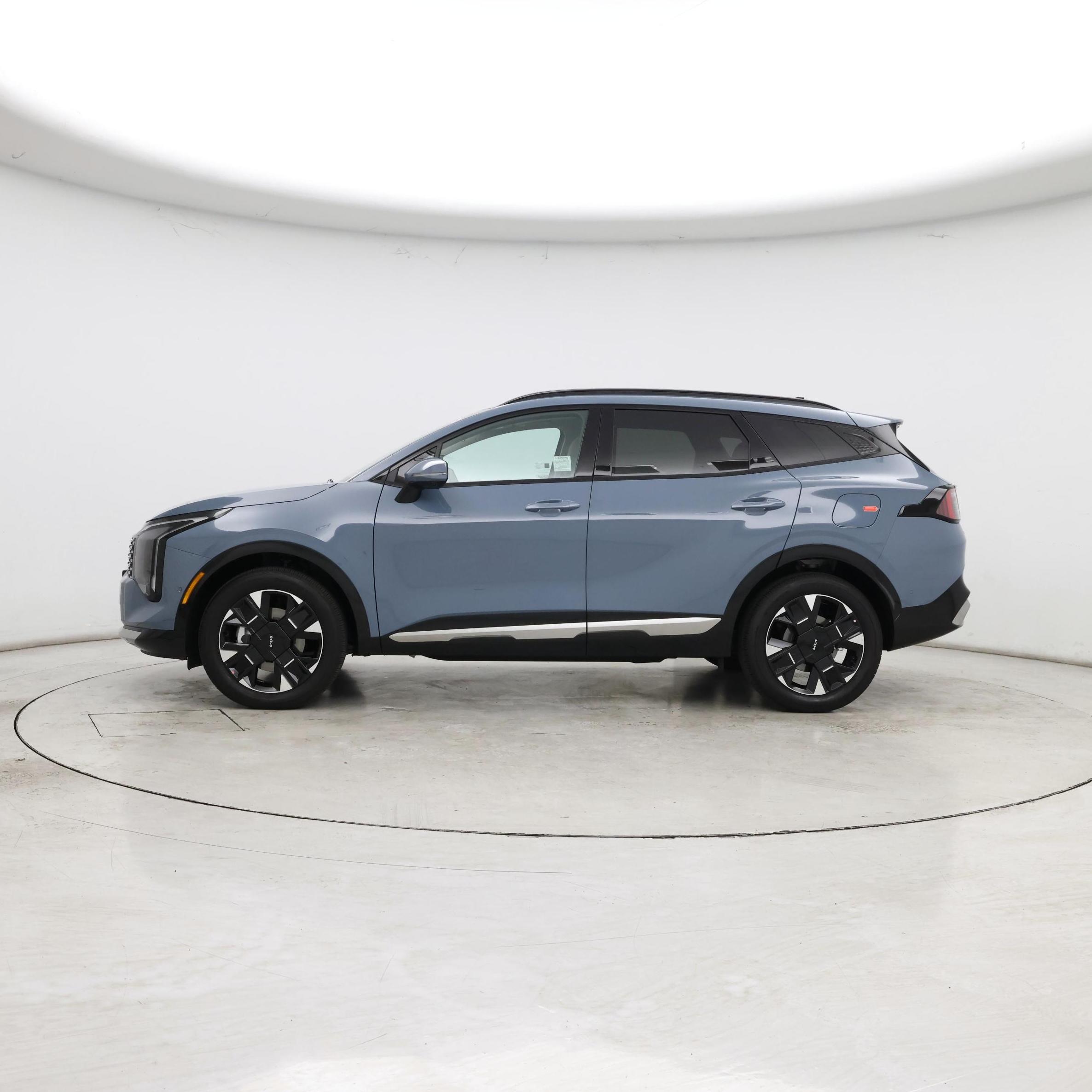 Thumbnail: 2026 Kia Sportage - 3
