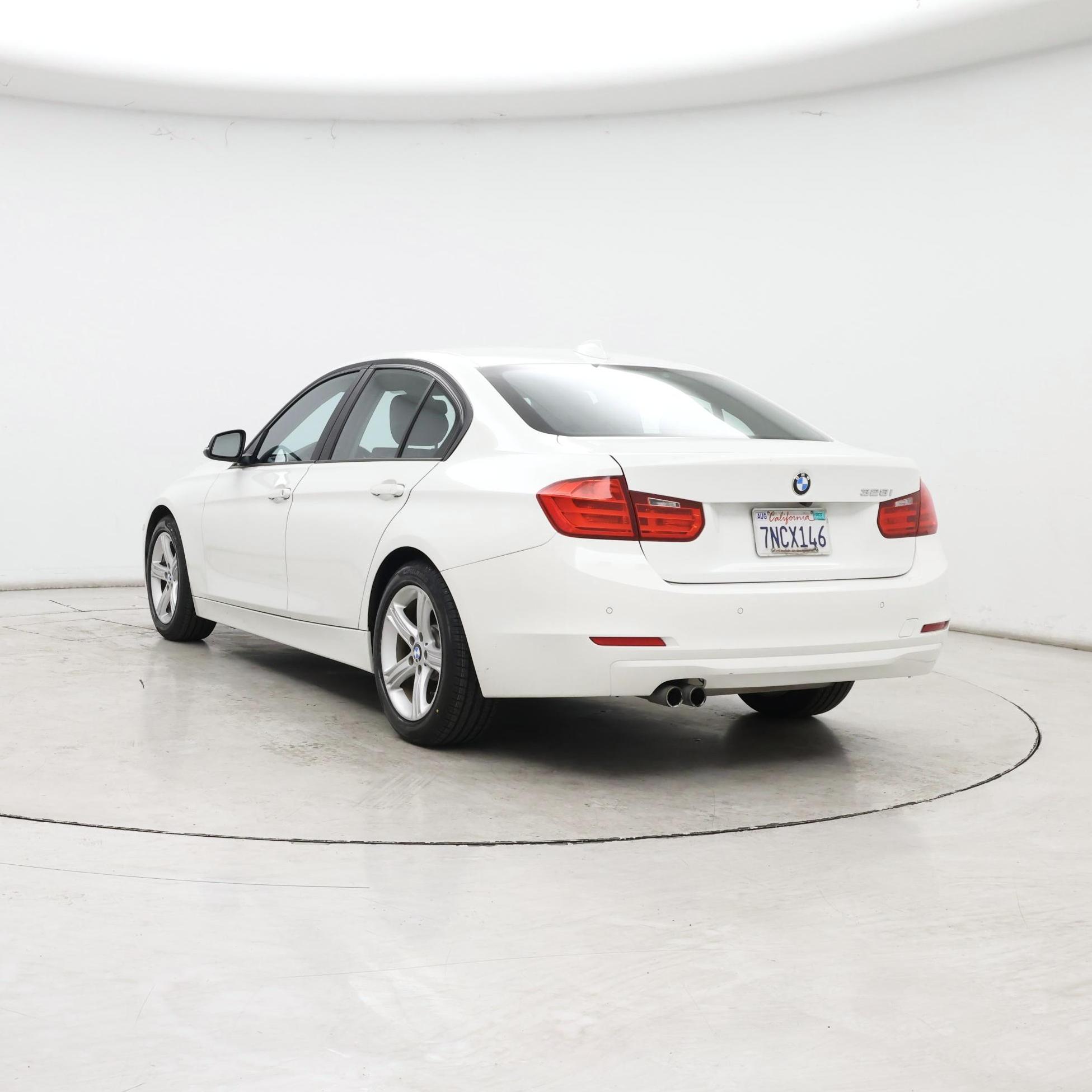 Thumbnail: 2015 BMW 3 Series - 2