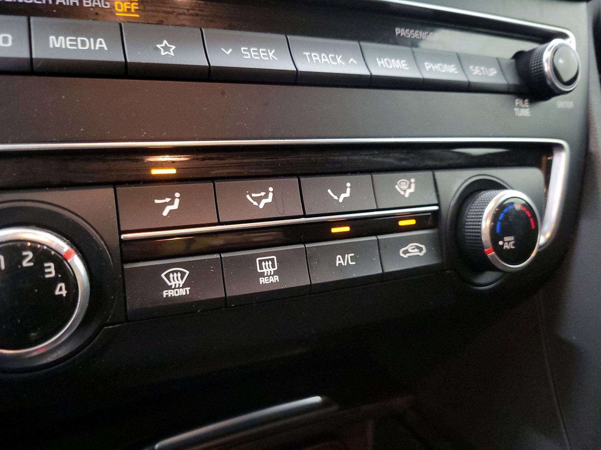 Thumbnail: 2019 Kia Optima - 16