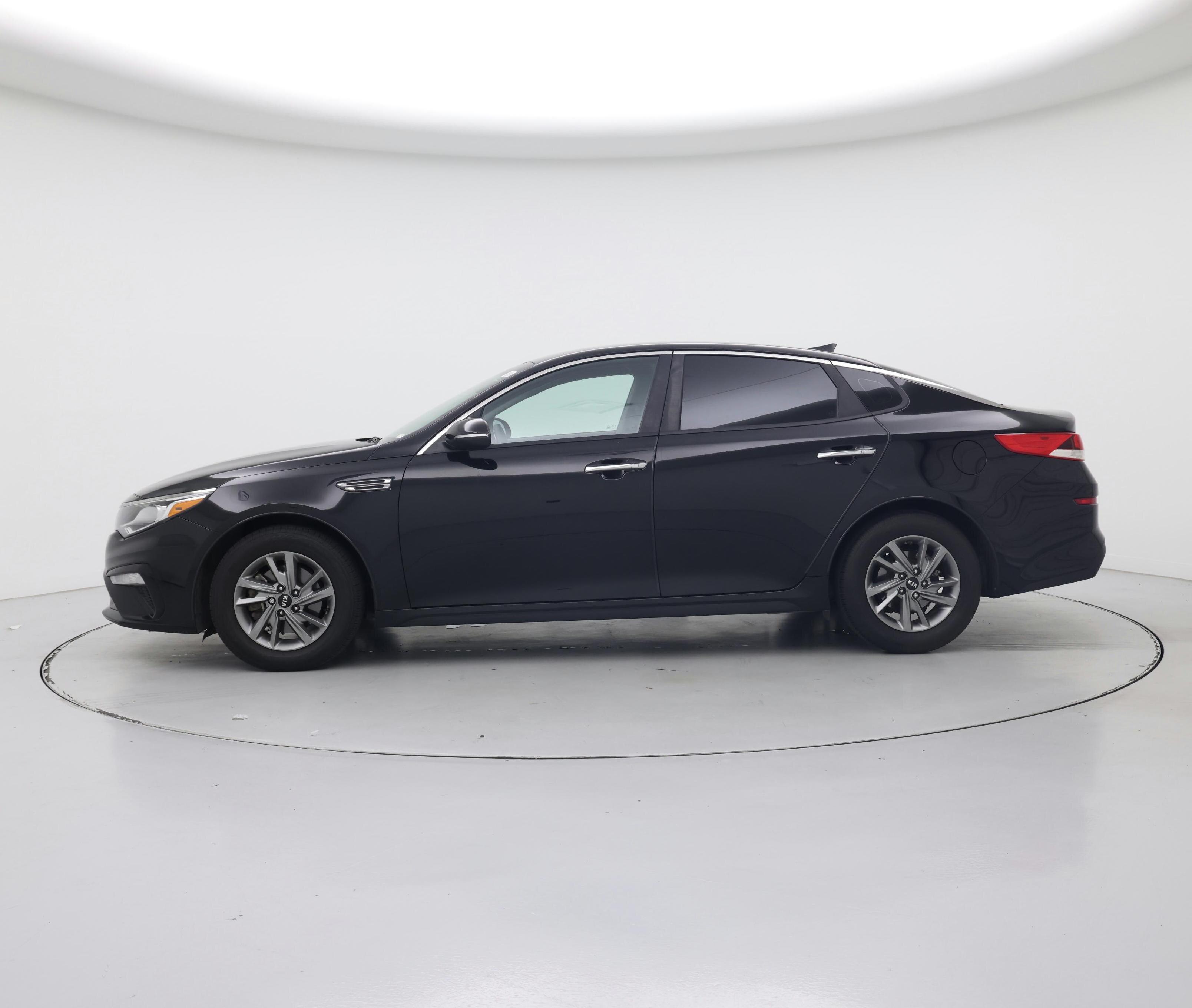 Thumbnail: 2019 Kia Optima - 3