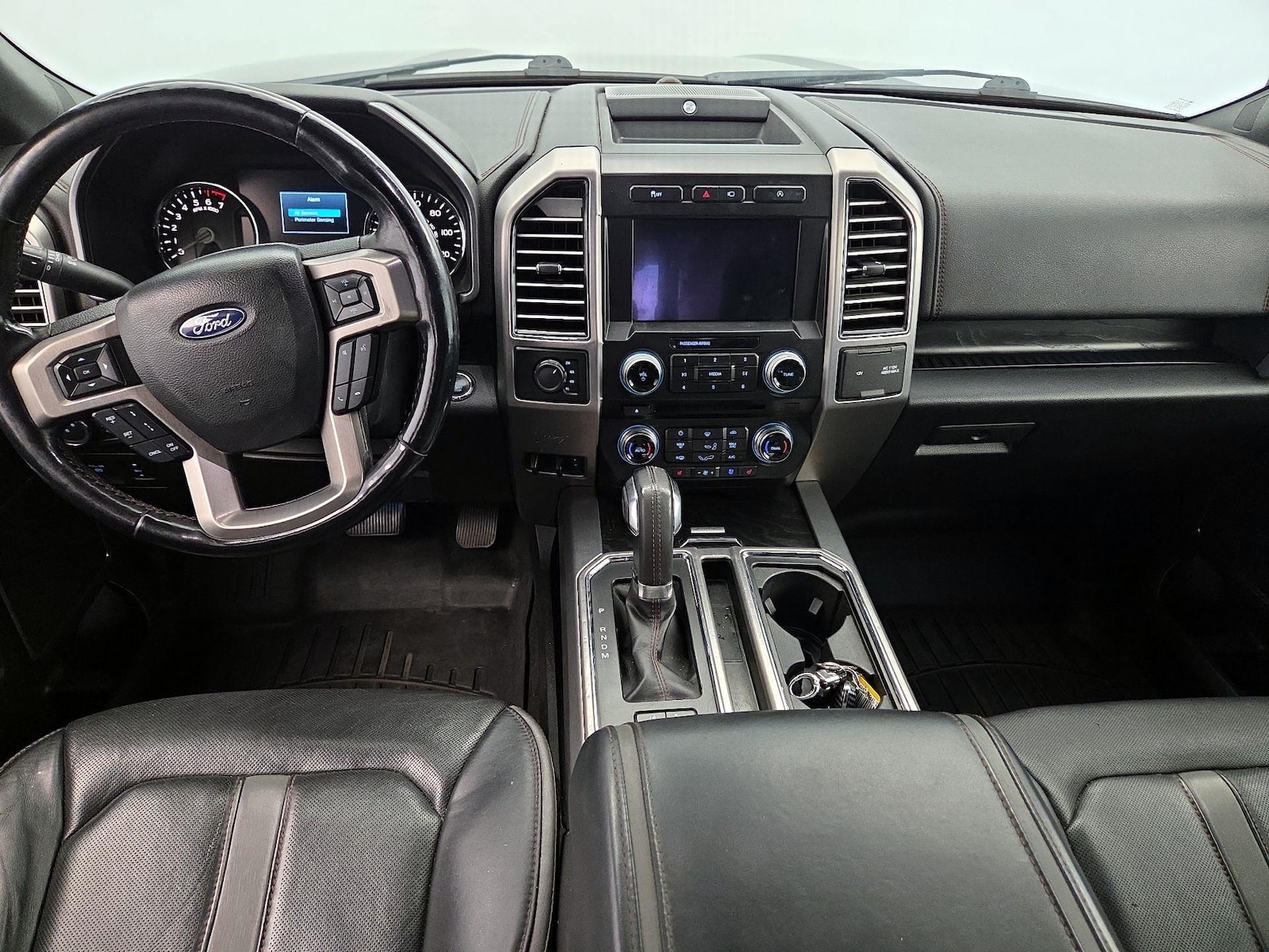 2018 Ford F-150 Platinum - Photo 10